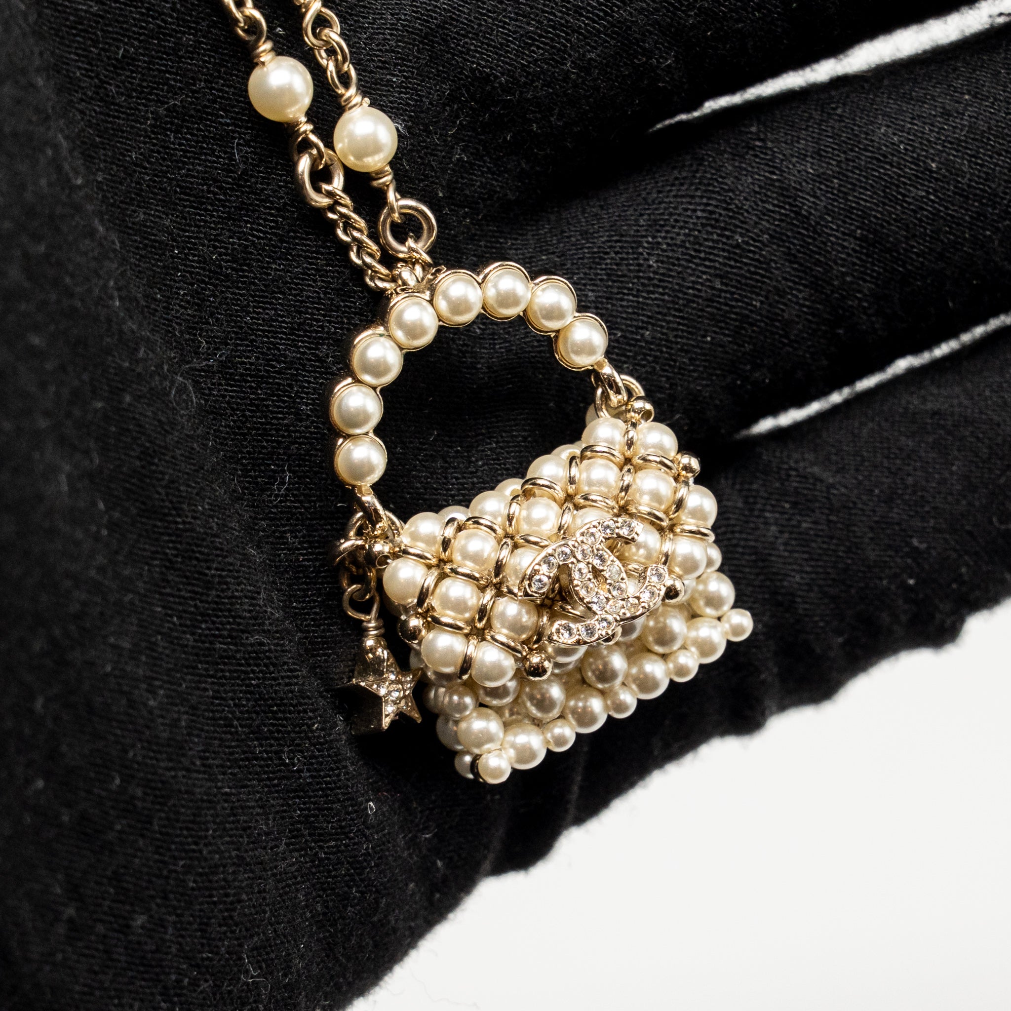 CHANEL MINI PEARL BAG NECKLACE LIGHT GOLD TONE