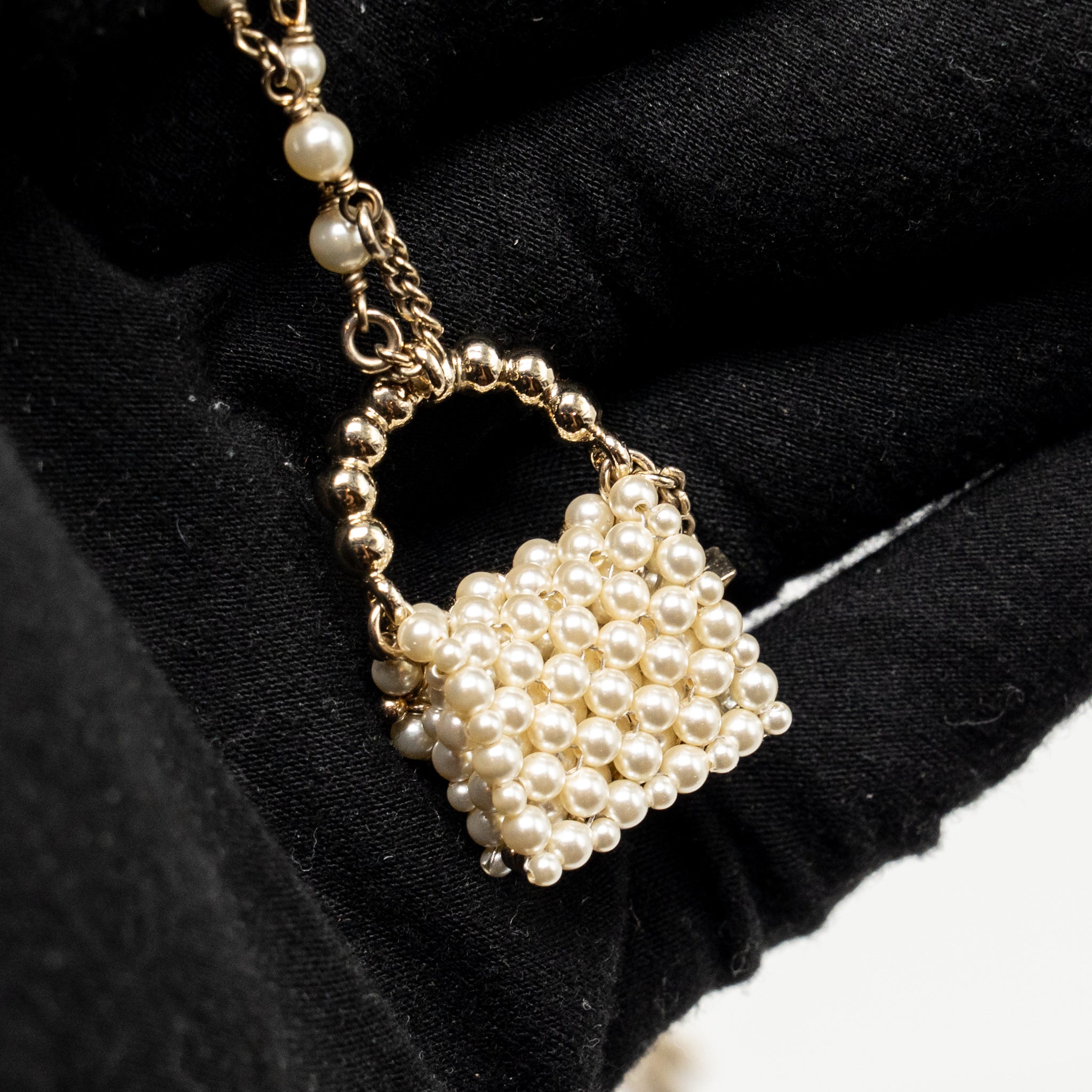 CHANEL MINI PEARL BAG NECKLACE LIGHT GOLD TONE