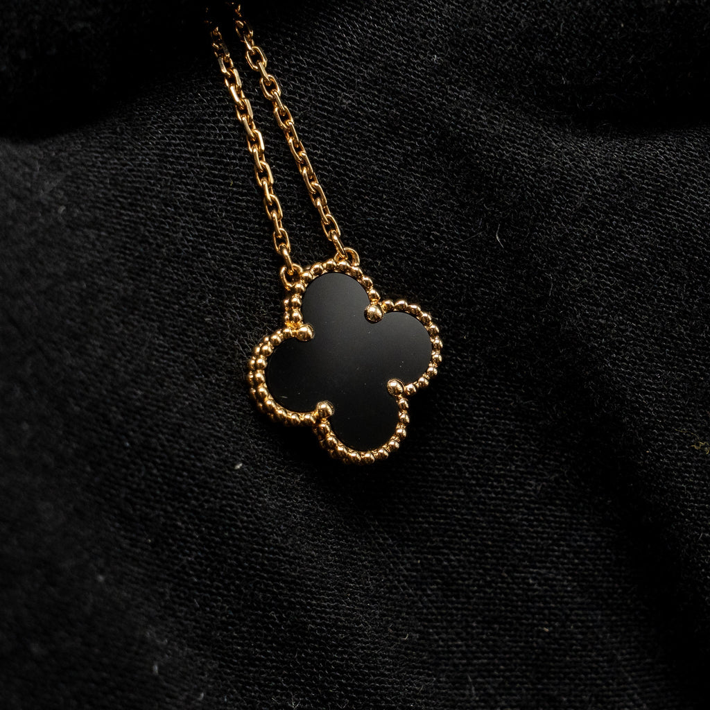 VAN CLEEF &ARPELS ALHAMBRA PENDANT ONYX YELLOW GOLD