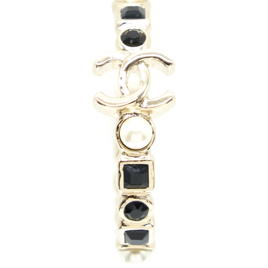 CHANEL ROUND CC BLACK EARRINGS WITH PEARL GHW