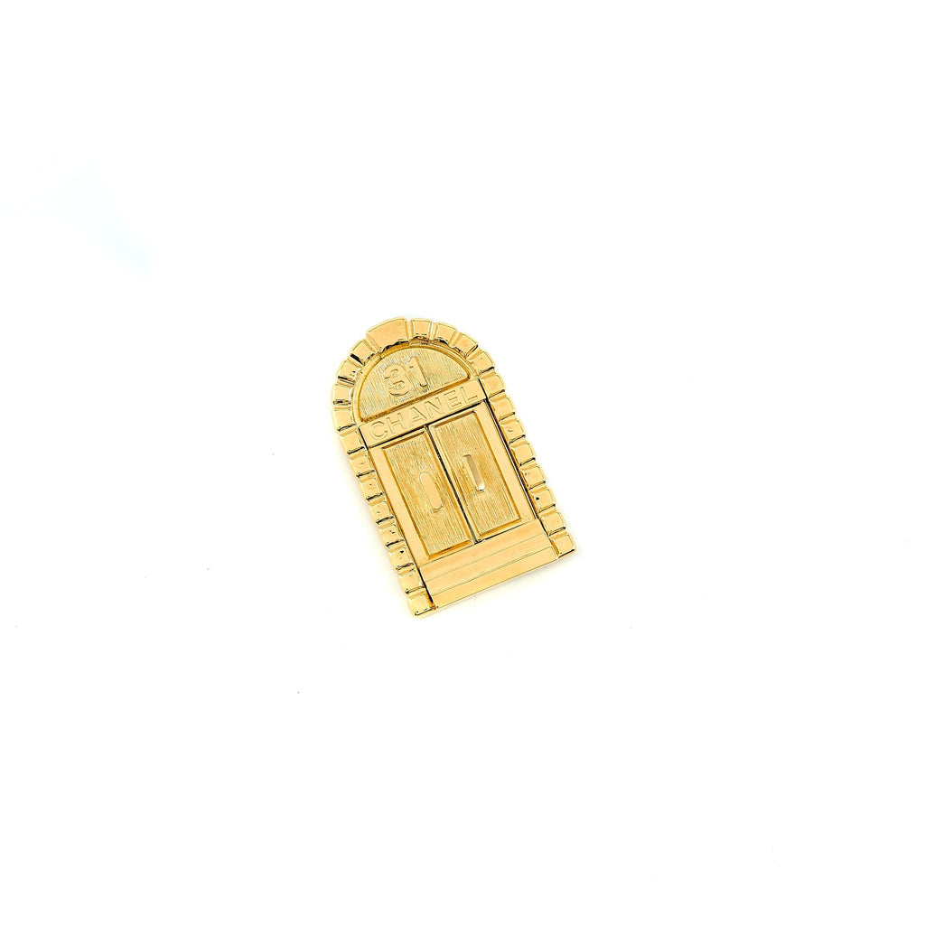 CHANEL 31 DOORPLATE DOOR BROOCH GOLD TONE