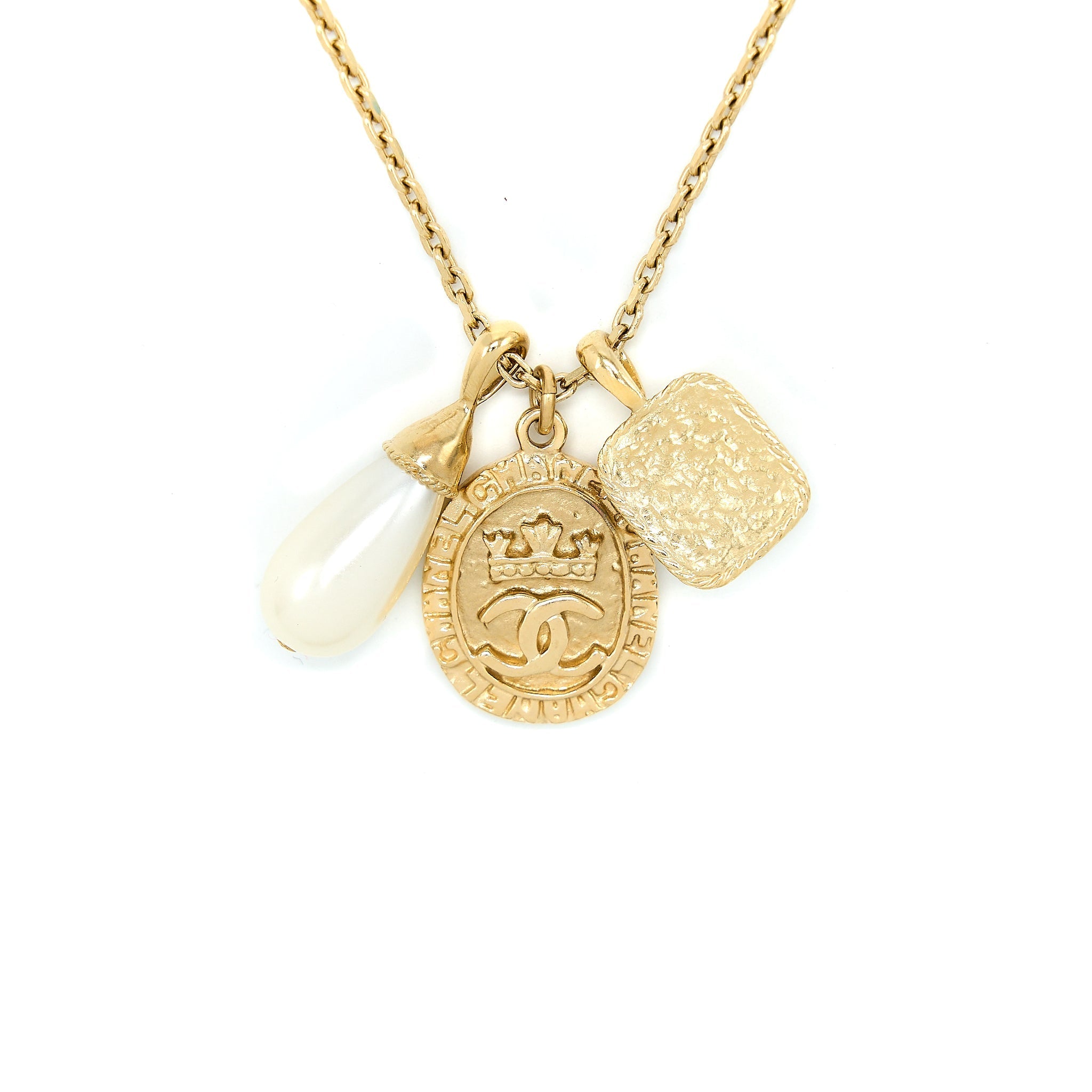 CHANEL 21A METAL PLATE AND CRYSTAL NECKLACE BRUSHED GOLD TONE
