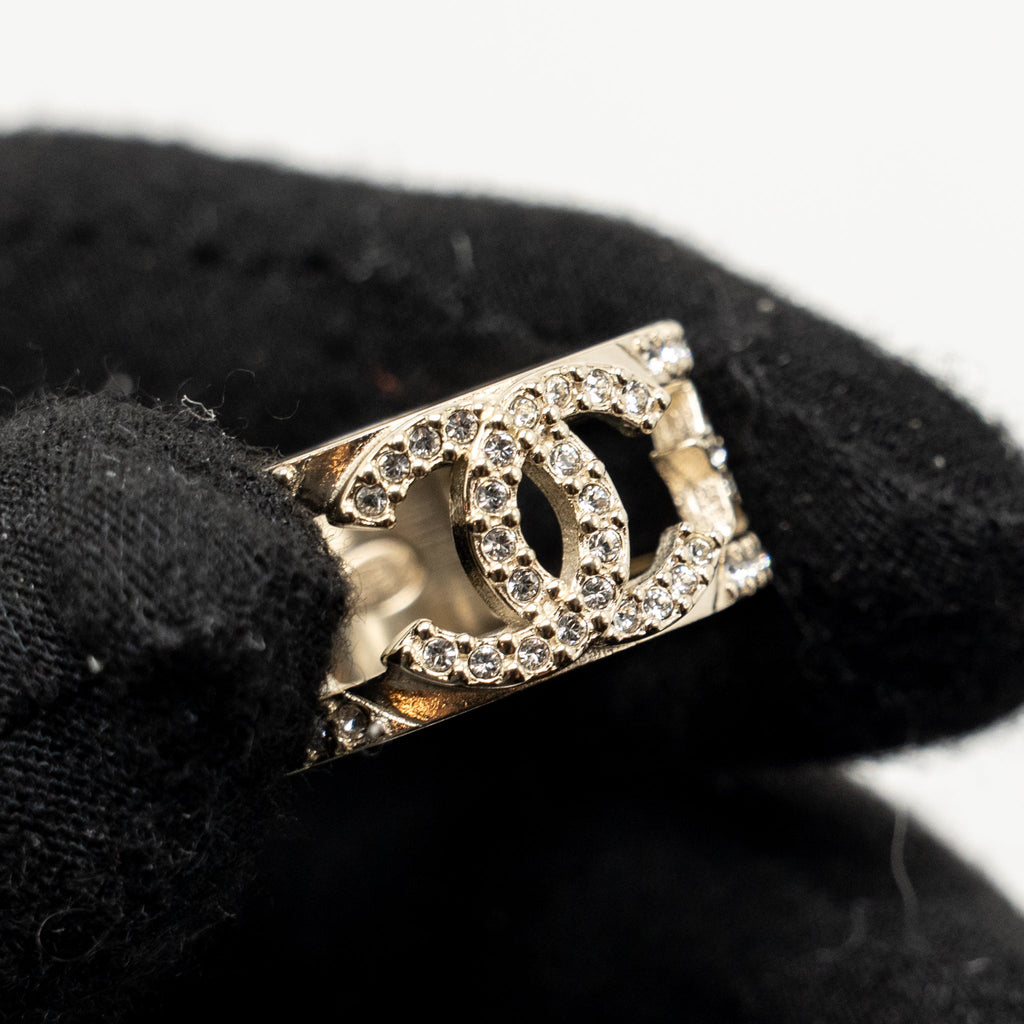 CHANEL 22S CC AND STAR RING CRYSTAL LIGHT GOLD TONE