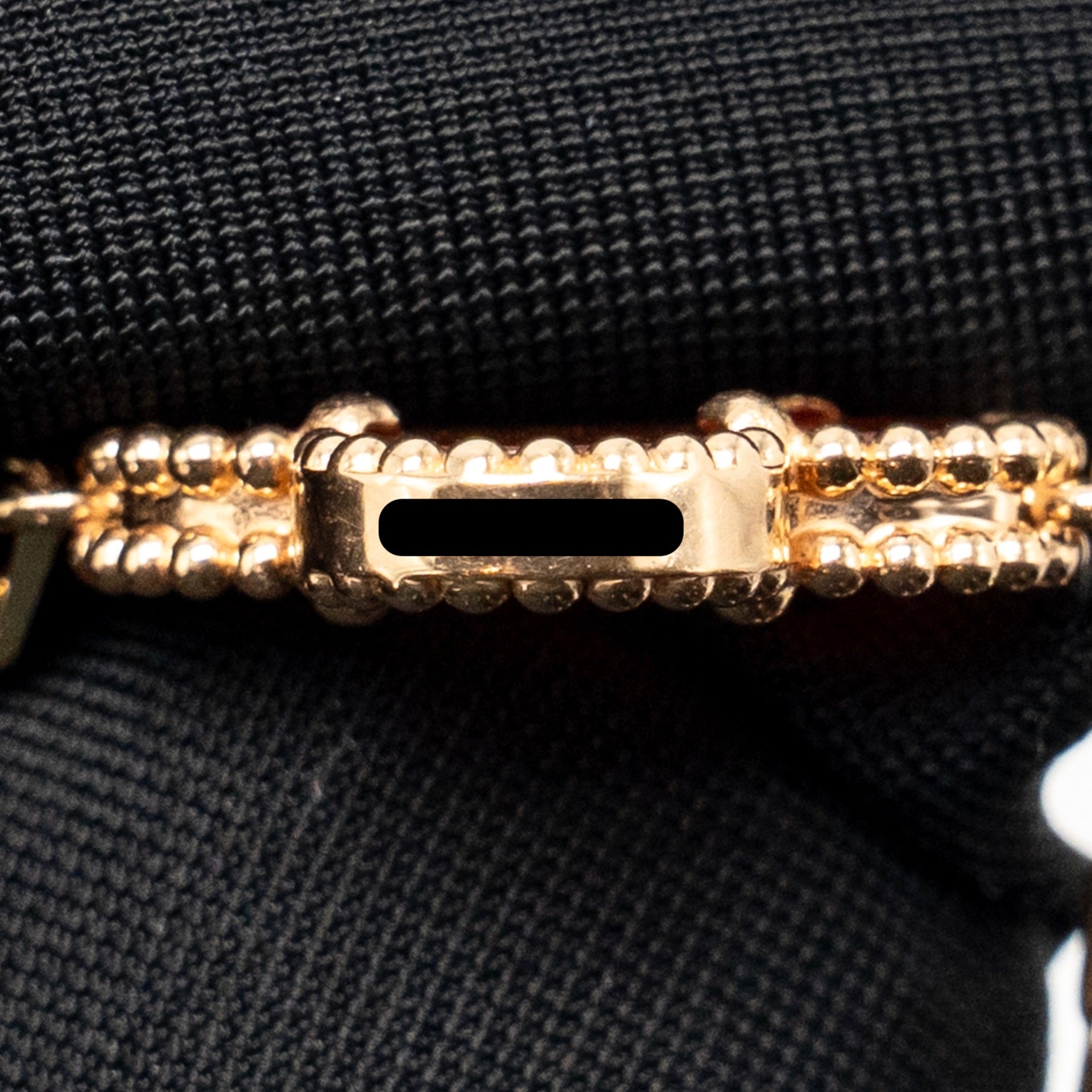 VAN CLEEF & ARPELS VINTAGE ALHAMBRA BRACELET, 5 MOTIFS, GUILLOCHE, ROSE GOLD, CARNELIAN