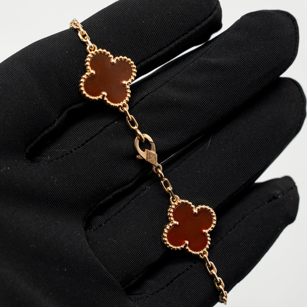 VAN CLEEF & ARPELS VINTAGE ALHAMBRA BRACELET, 5 MOTIFS, GUILLOCHE, ROSE GOLD, CARNELIAN