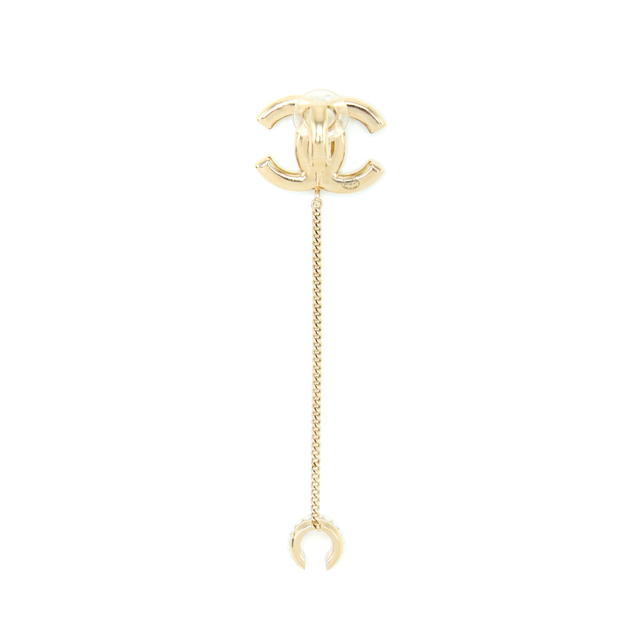 CHANEL PEARL CC LOGO EAR CLIP