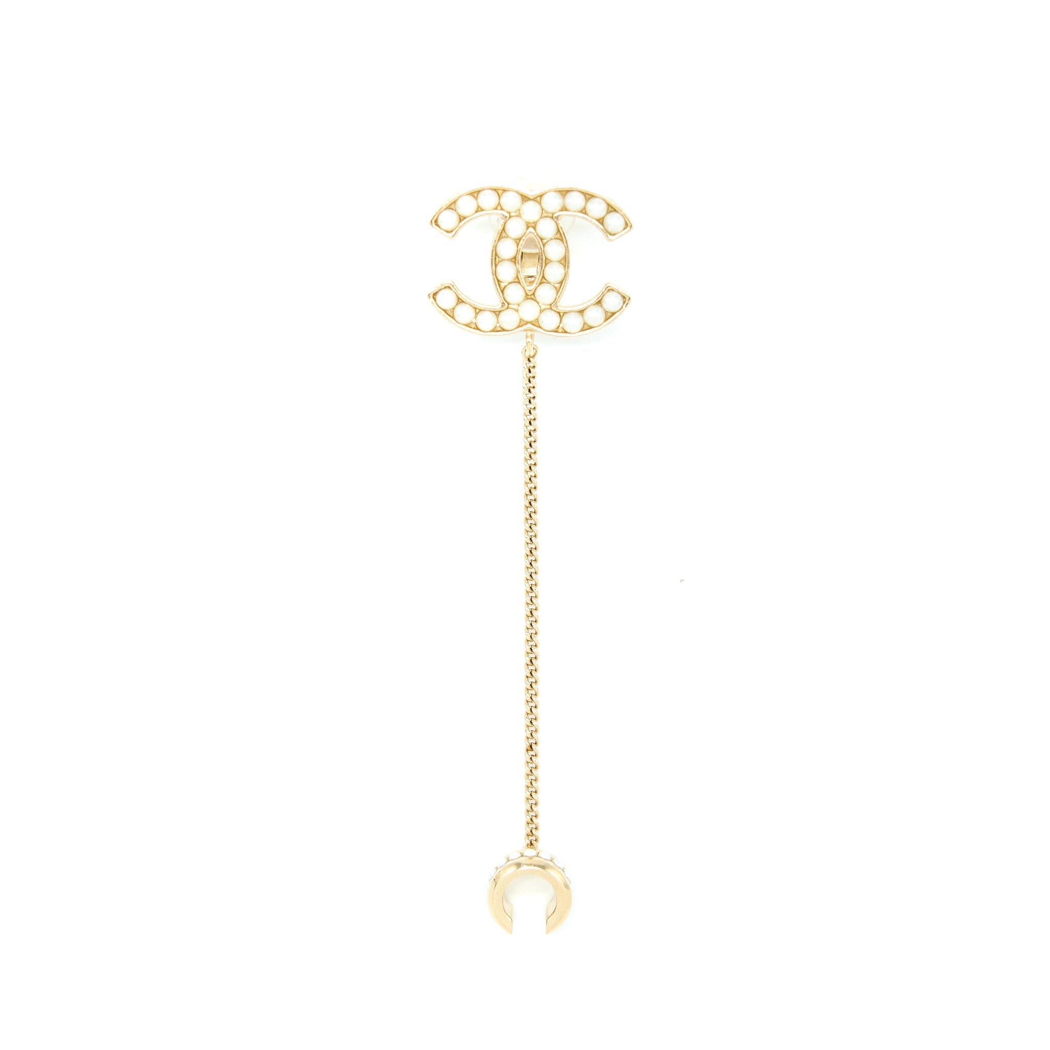 CHANEL PEARL CC LOGO EAR CLIP