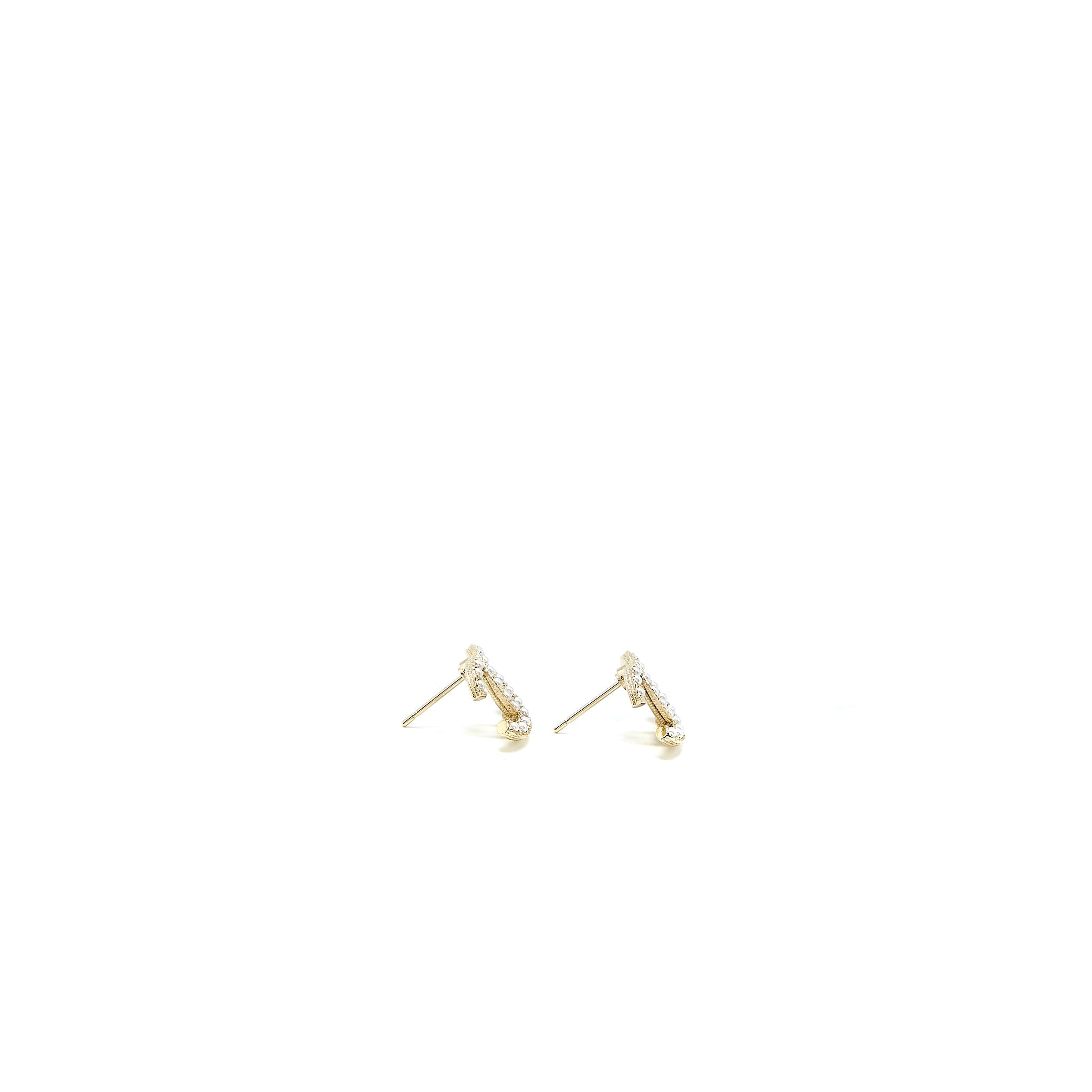 CHANEL CC LOGO PEARL EARRINGS GHW
