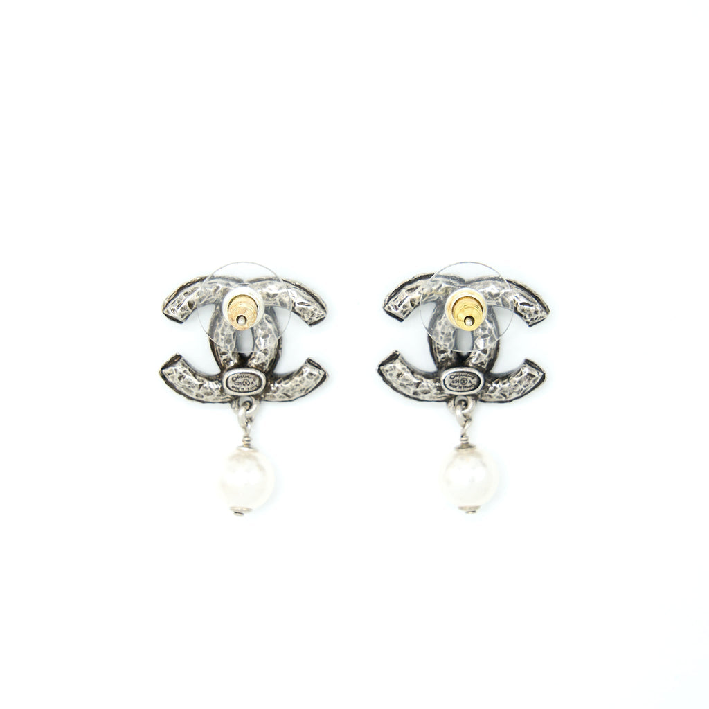 CHANEL CRYSTAL CC EARRINGS WITH DROPPING PEARL SHW