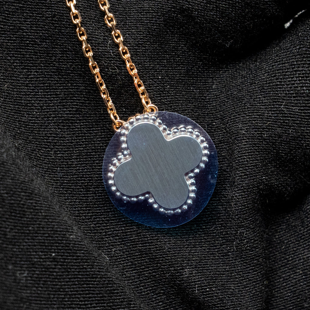 VAN CLEEF & ARPELS 2025 HOLIDAY PENDANT PINK MOTHER OF PEARL ROSE GOLD WITH DIAMOND