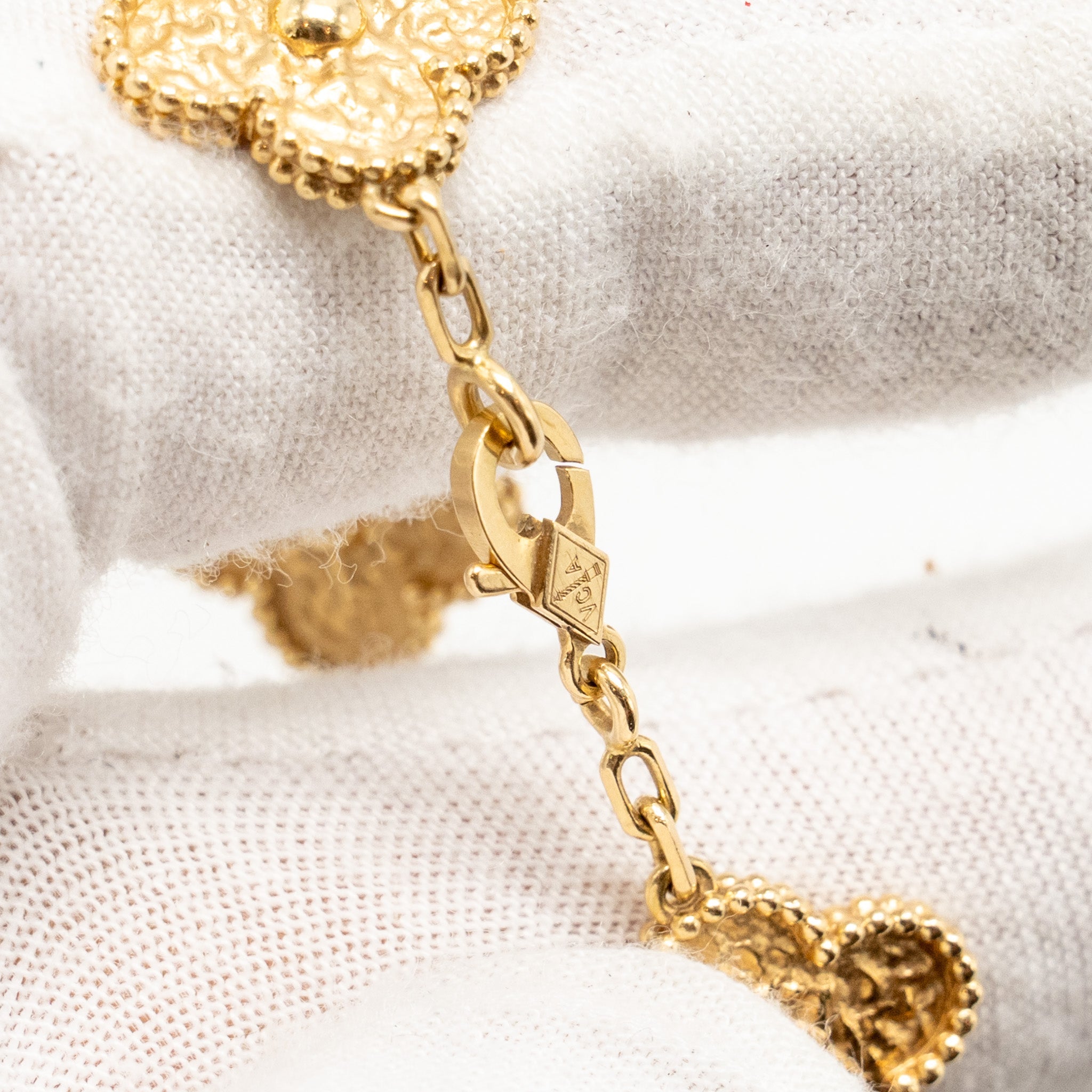 VAN CLEEF & ARPELS VINTAGE ALHAMBRA BRACELET 5 MOTIFS YELLOW GOLD