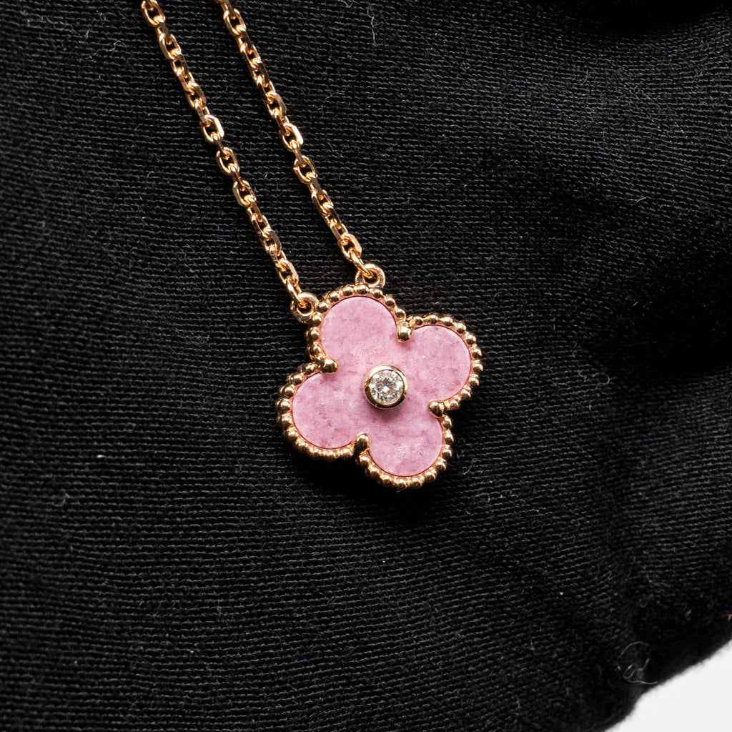 VAN CLEEF & ARPELS 2021 HOLIDAY PENDANT RHODONITE ROSE GOLD WITH DIAMOND