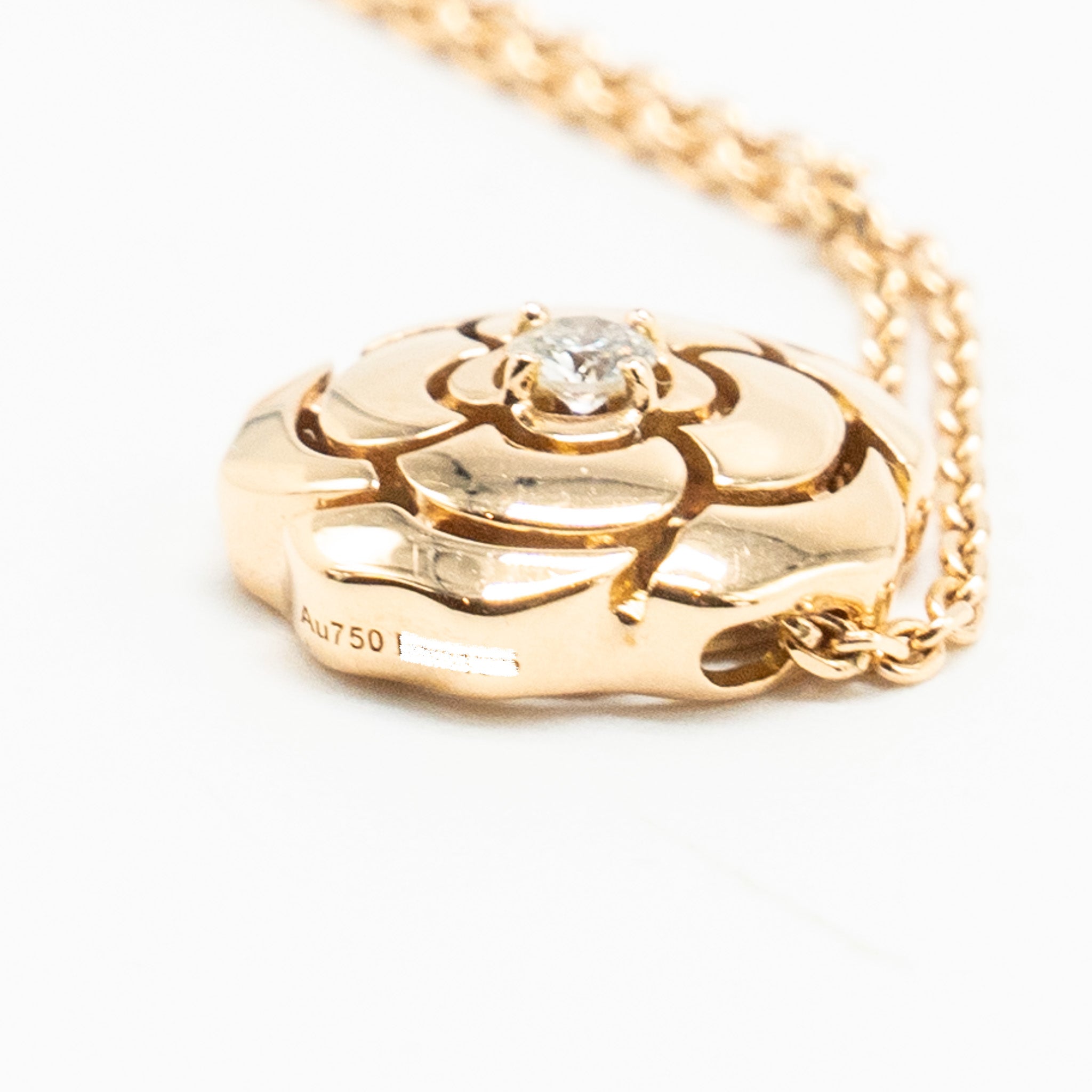 CHANEL EXRTRAID DE CAMELIA NECKLACE 18K ROSE GOLD/DIAMOND