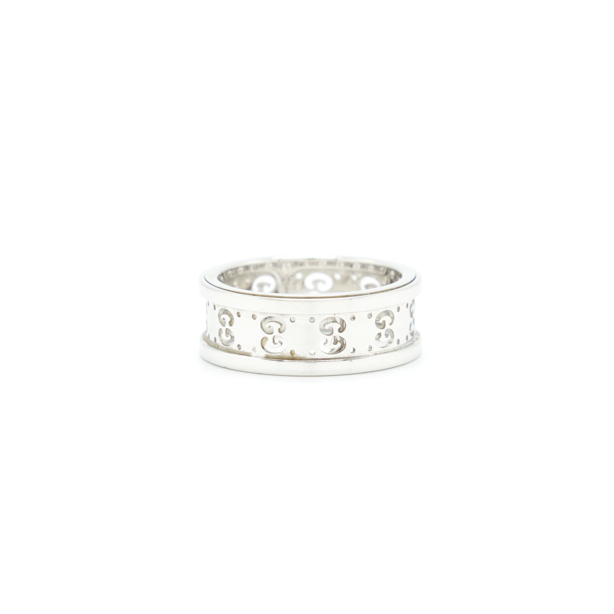 GUCCI GG LOGO RING 18K WHITE GOLD