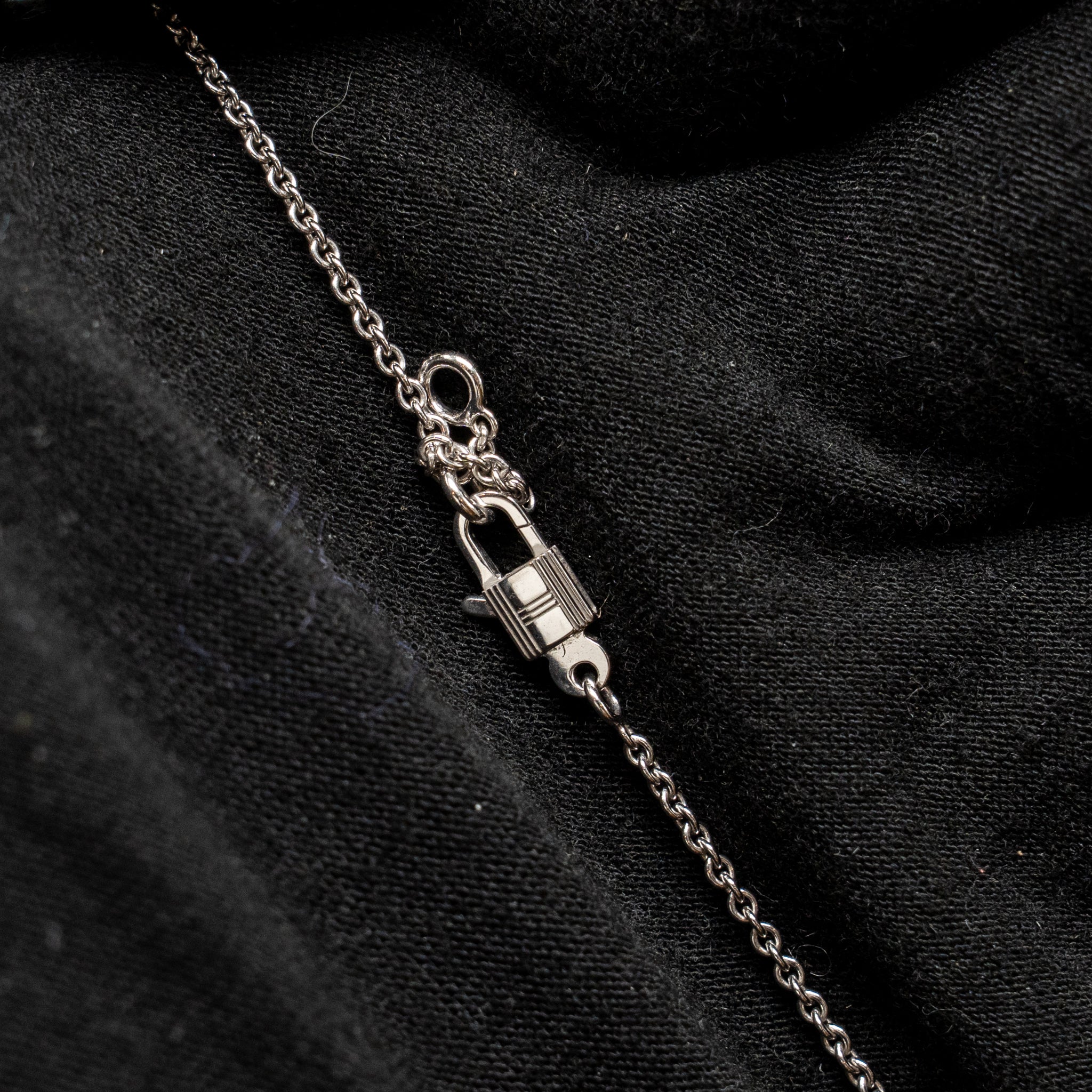 HERMES AMULETTE CONSTANCE PENDANT WHITE GOLD DIAMONDS