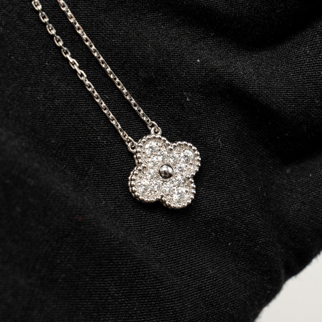 VAN CLEEF & ARPELS VINTAGE ALHAMBRA PENDANT WHITE GOLD DIAMONDS