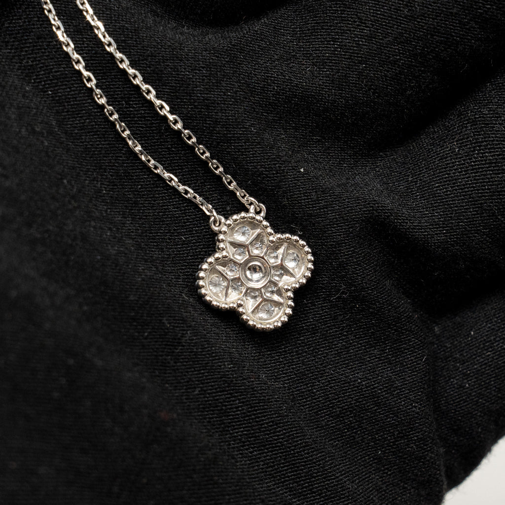 VAN CLEEF & ARPELS VINTAGE ALHAMBRA PENDANT WHITE GOLD DIAMONDS