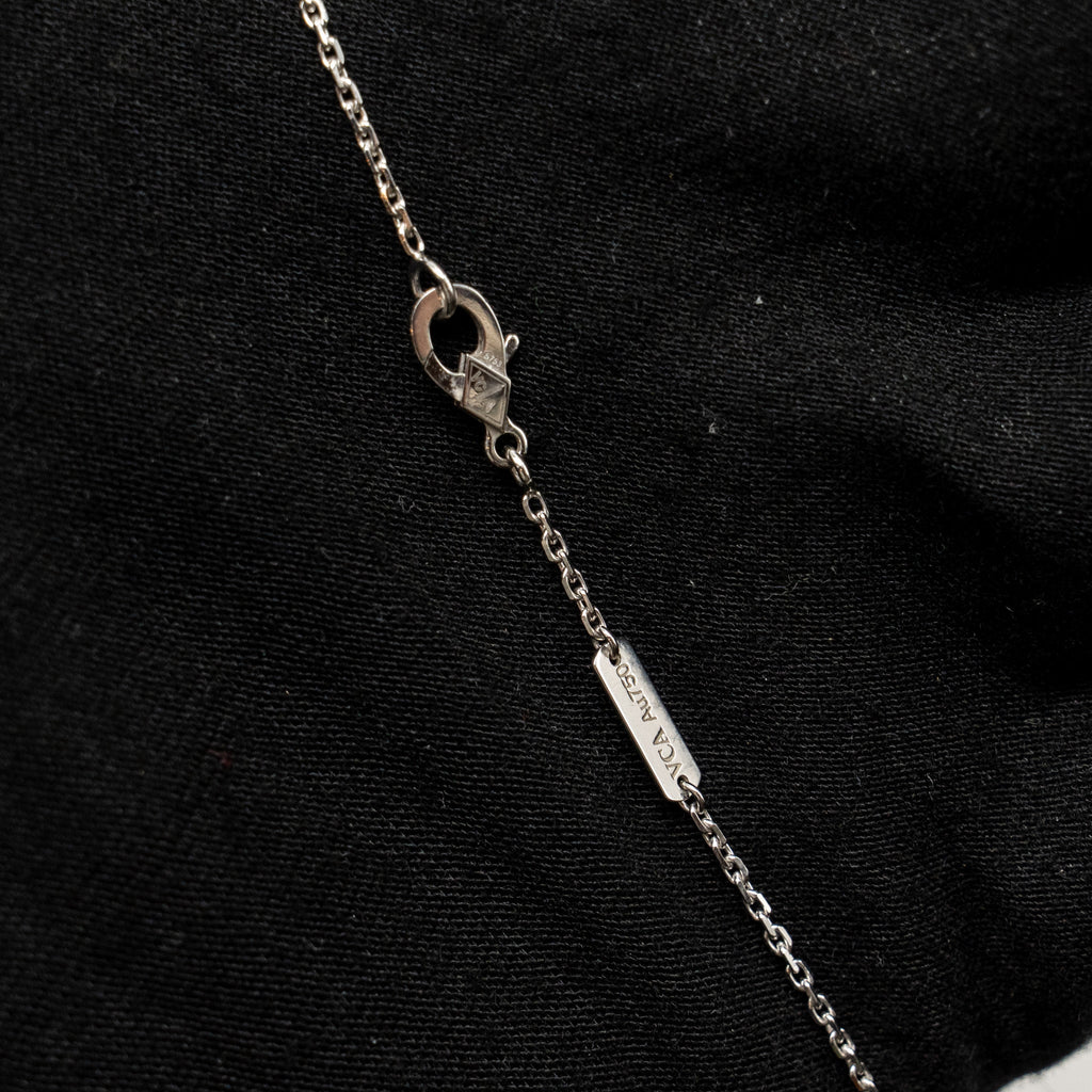 VAN CLEEF & ARPELS VINTAGE ALHAMBRA PENDANT WHITE GOLD DIAMONDS