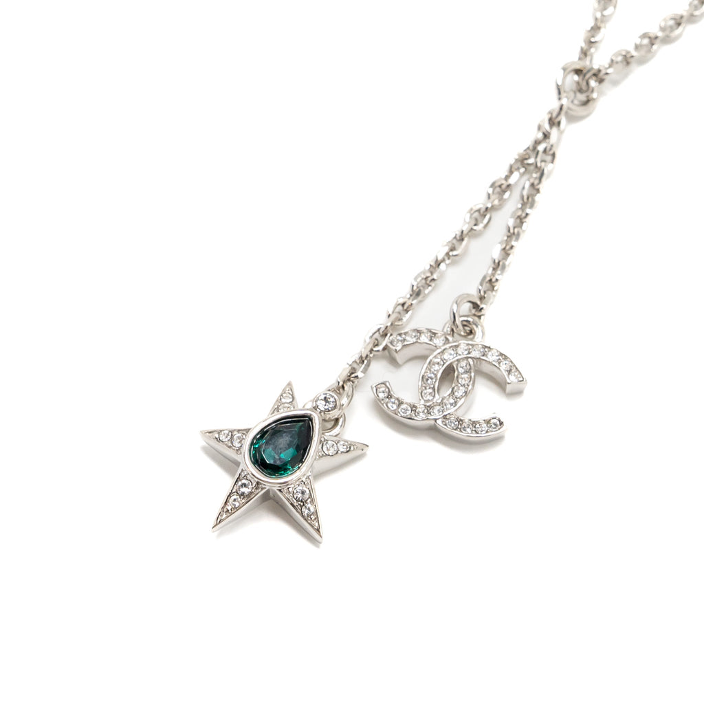 CHANEL CC LOGO/STAR DROP NECKLACE CRYSTAL/PEARL/SILVER TONE