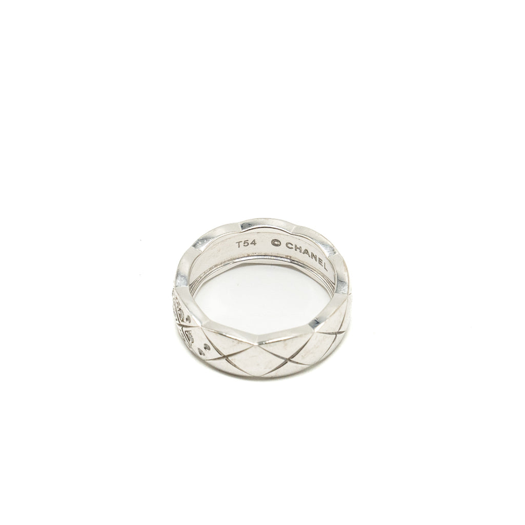 CHANEL COCO CRUSH RING SMALL VERSION QUILTED MOTIF WHITE GOLD, DIAMONDS