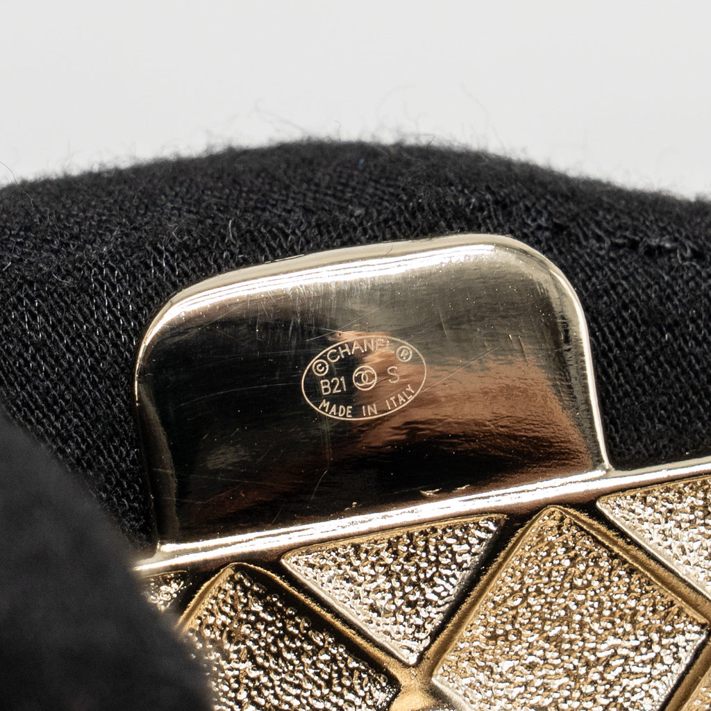 CHANEL CC FLAP BAG PENDANT LONG NECKLACE PEARL/LEATHER LIGHT GOLD TONE