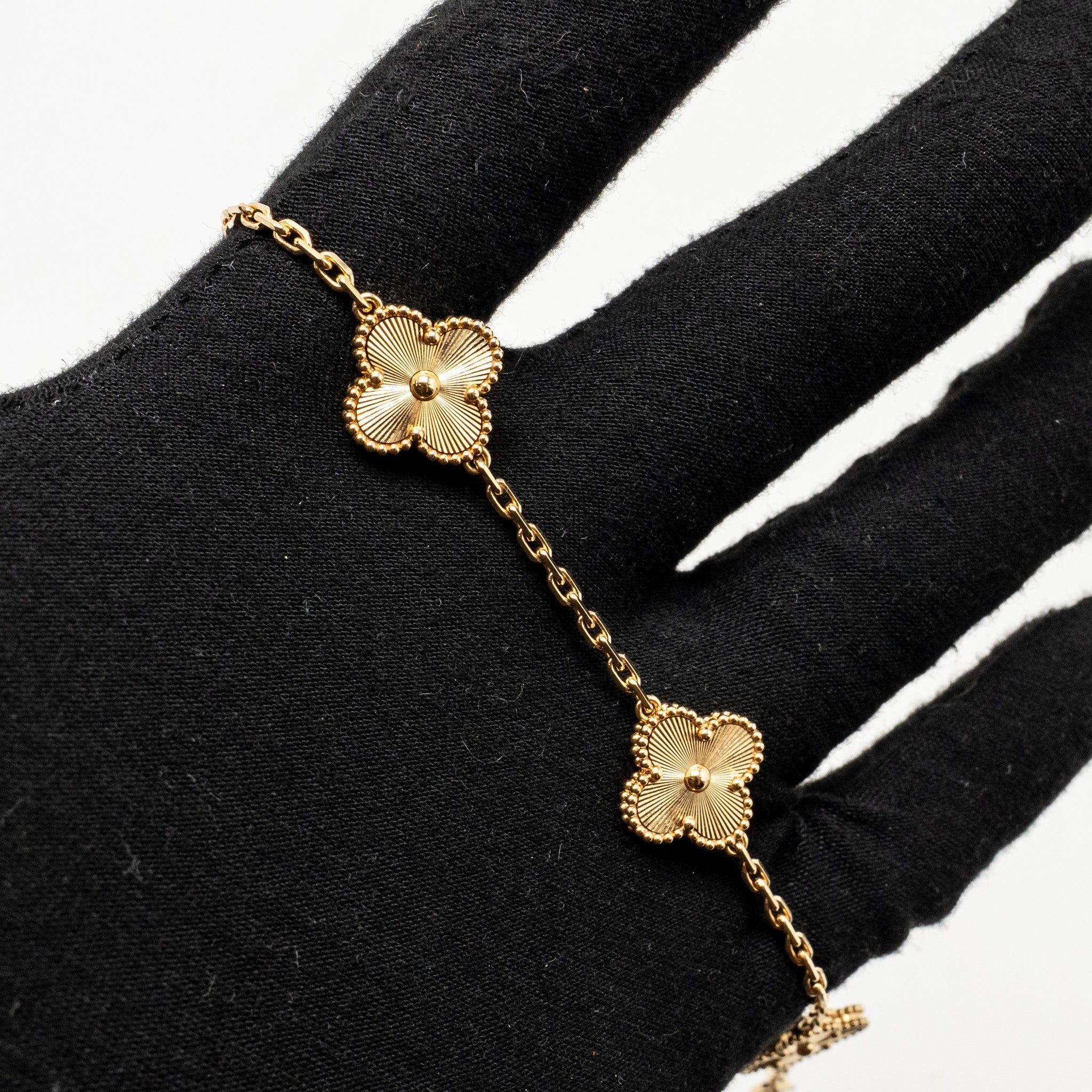 VAN CLEEF & ARPELS VINTAGE ALHAMBRA NECKLACE 10 MOTIFS, YELLOW GOLD