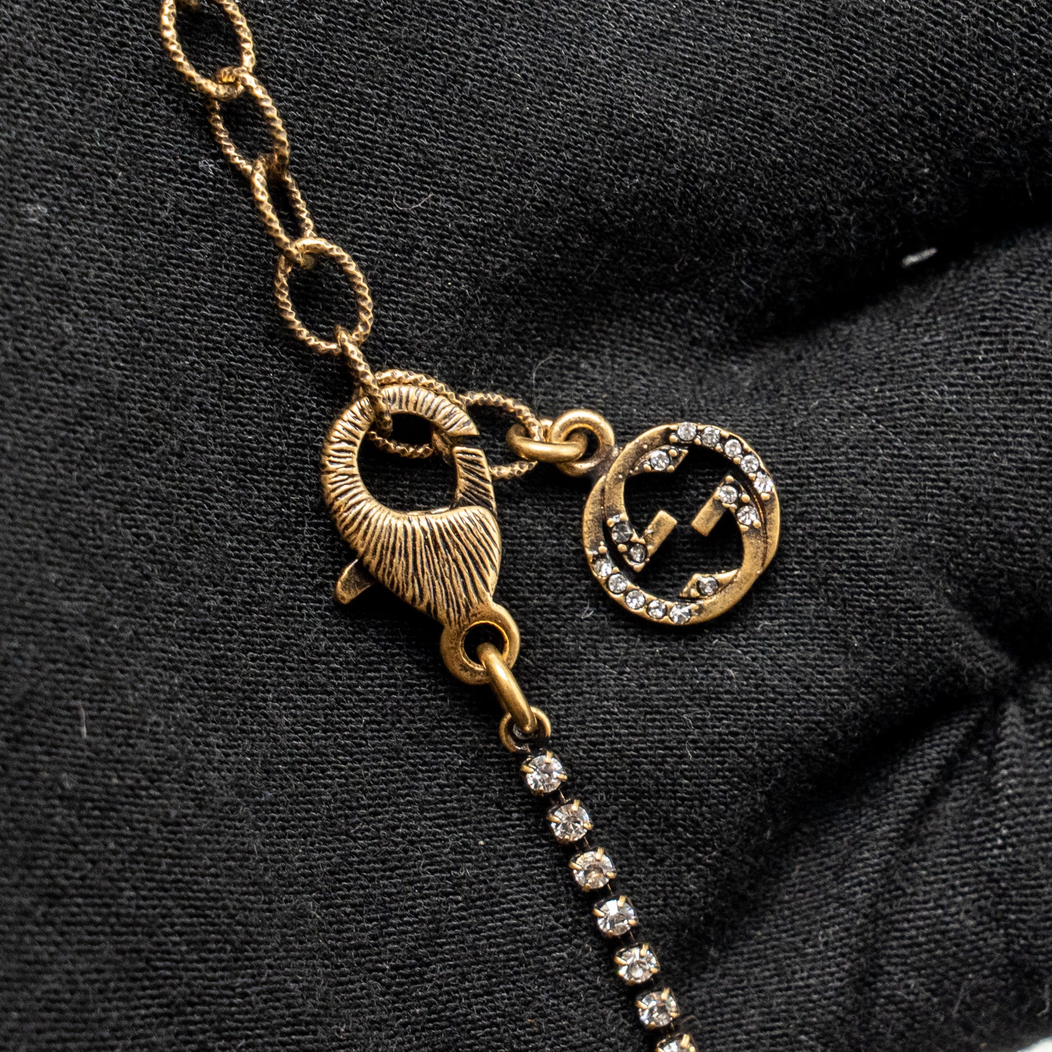 GUCCI BEE NECKLACE AND BRACELET CRYSTAL/PEARL GOLD TONE (SELL IN A SET)