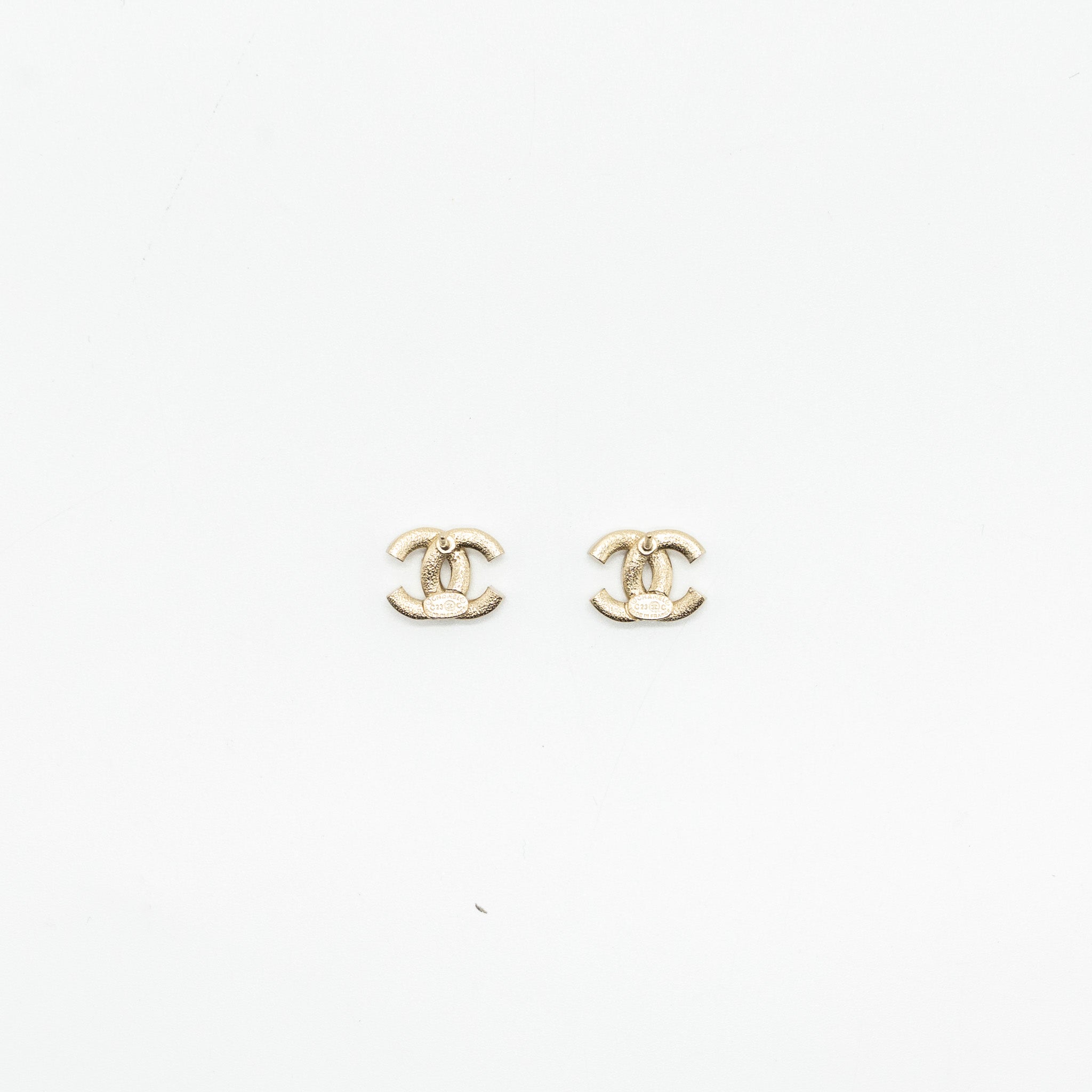 CHANEL CLASSIC CC LOGO EARRINGS CRYSTAL LIGHT GOLD TONE