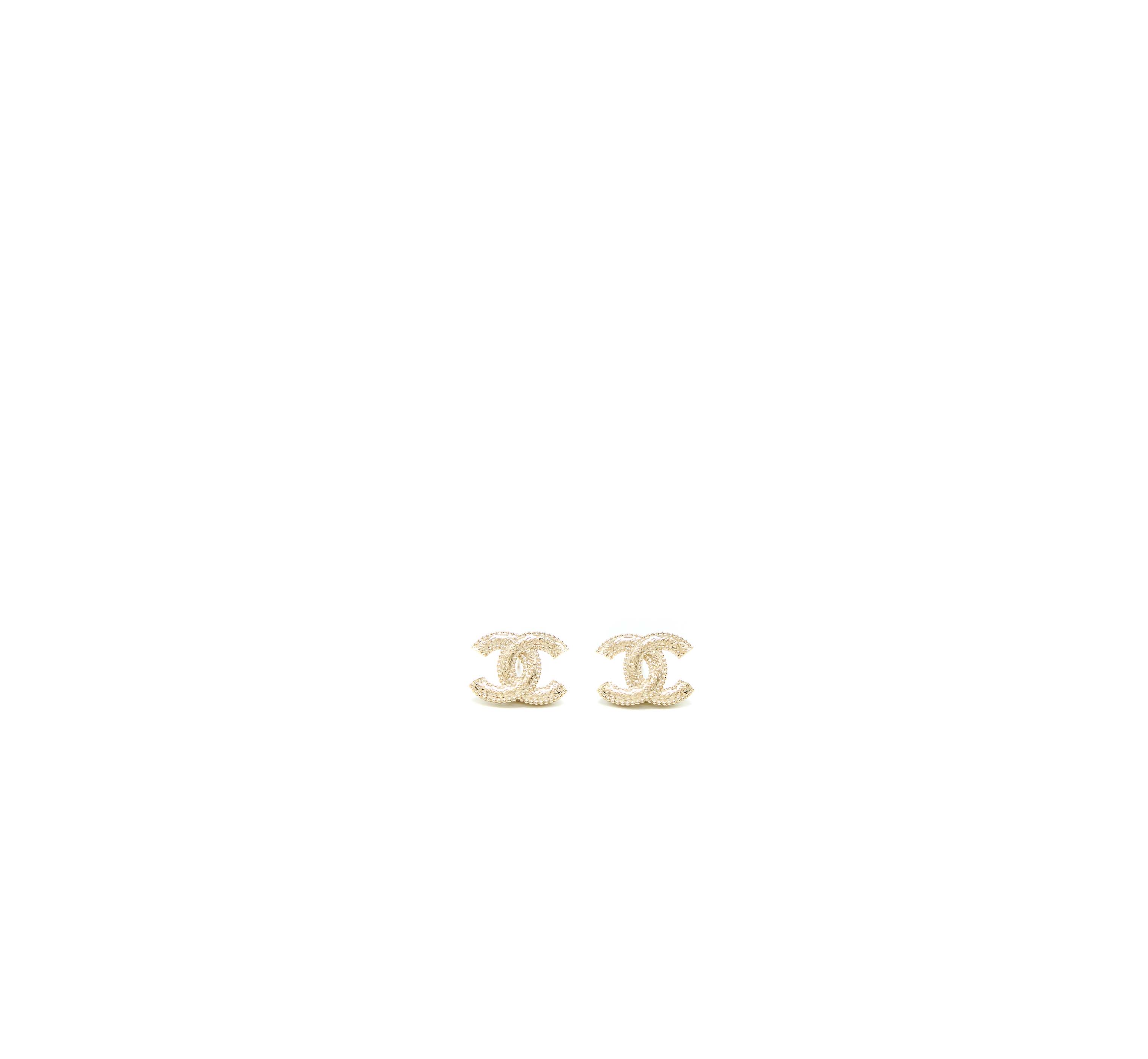 CHANEL 22K SMALL CC LOGO EARRINGS LIGHT GOLD TONE