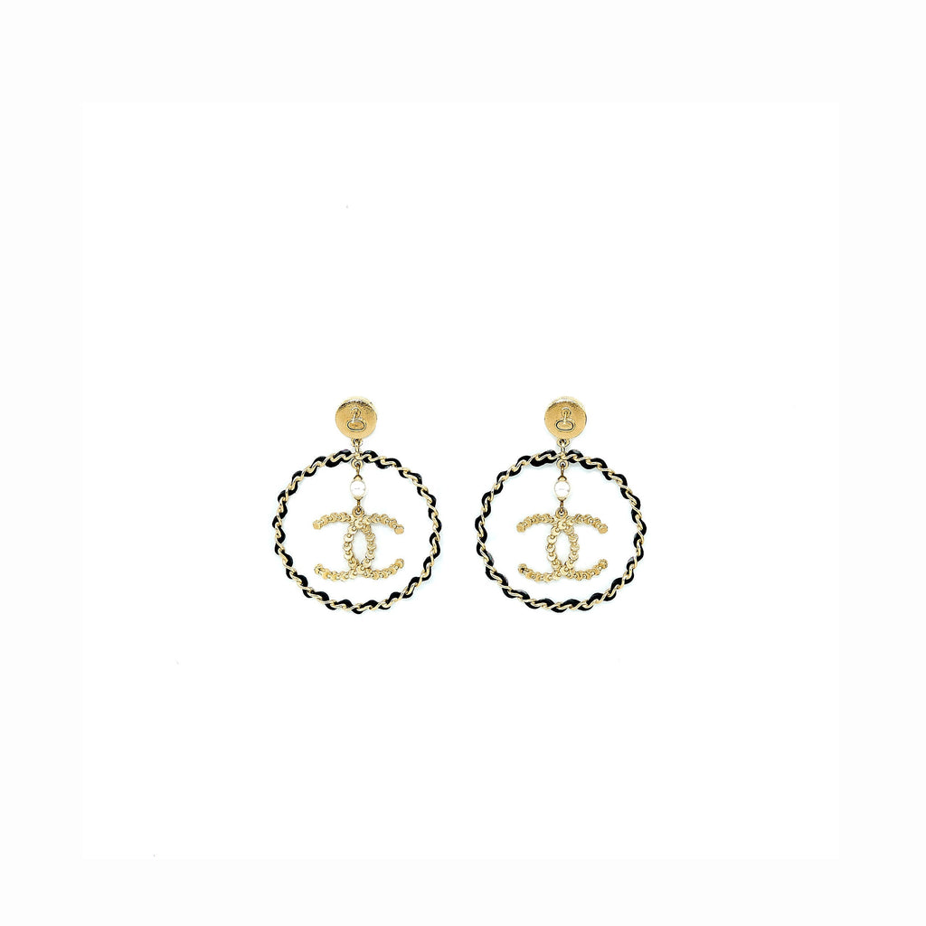 CHANEL GIANT ROUND CC EARRING BLACK/GOLD TONE