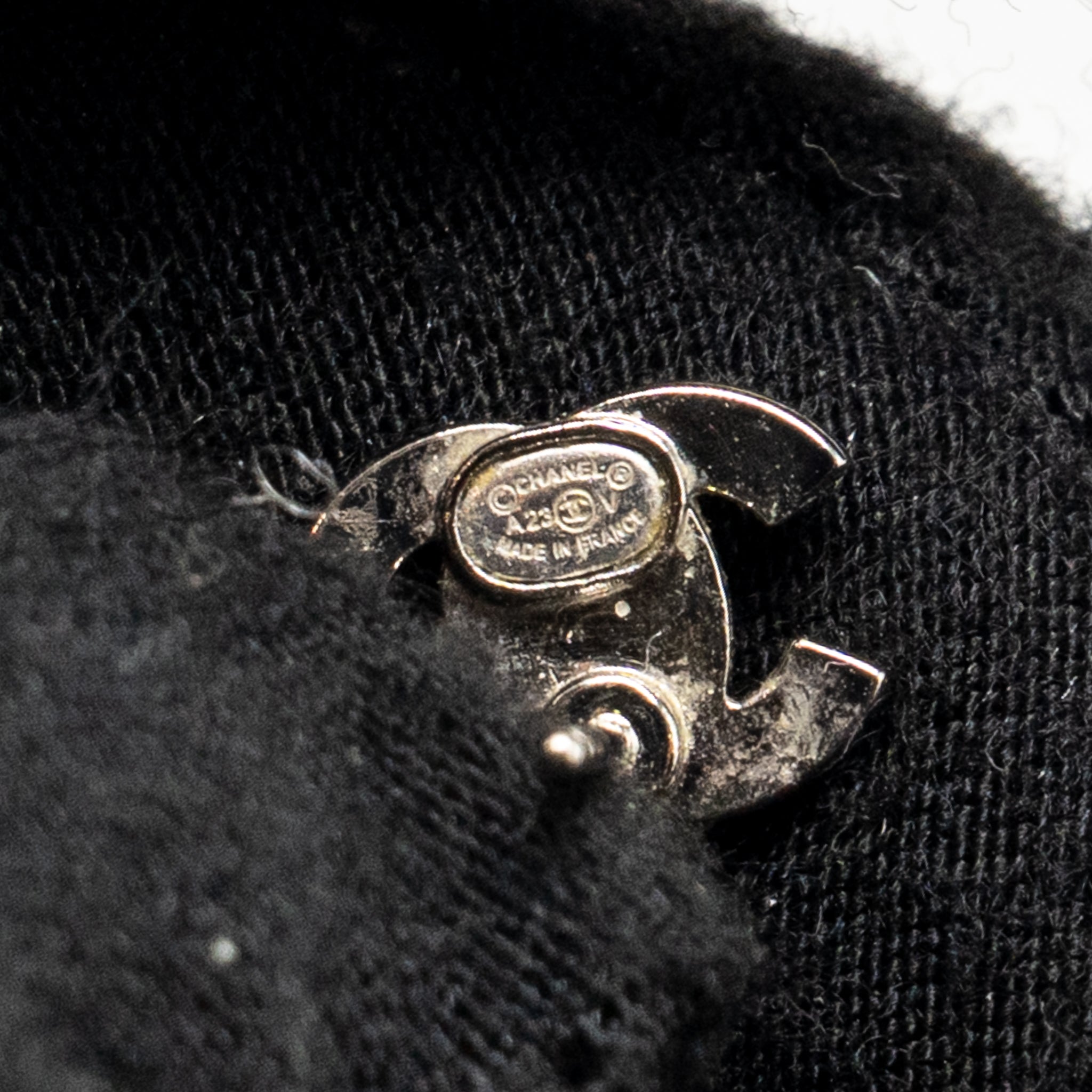 CHANEL CC LOGO WITH PEARL DROP EARRINGS SILVER TONE