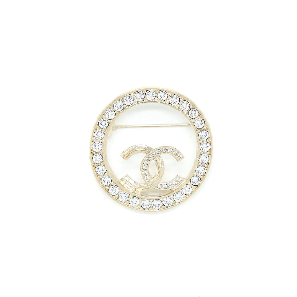 CHANEL ROUND CC LOGO BROOCH CRYSTAL LIGHT GOLD TONE