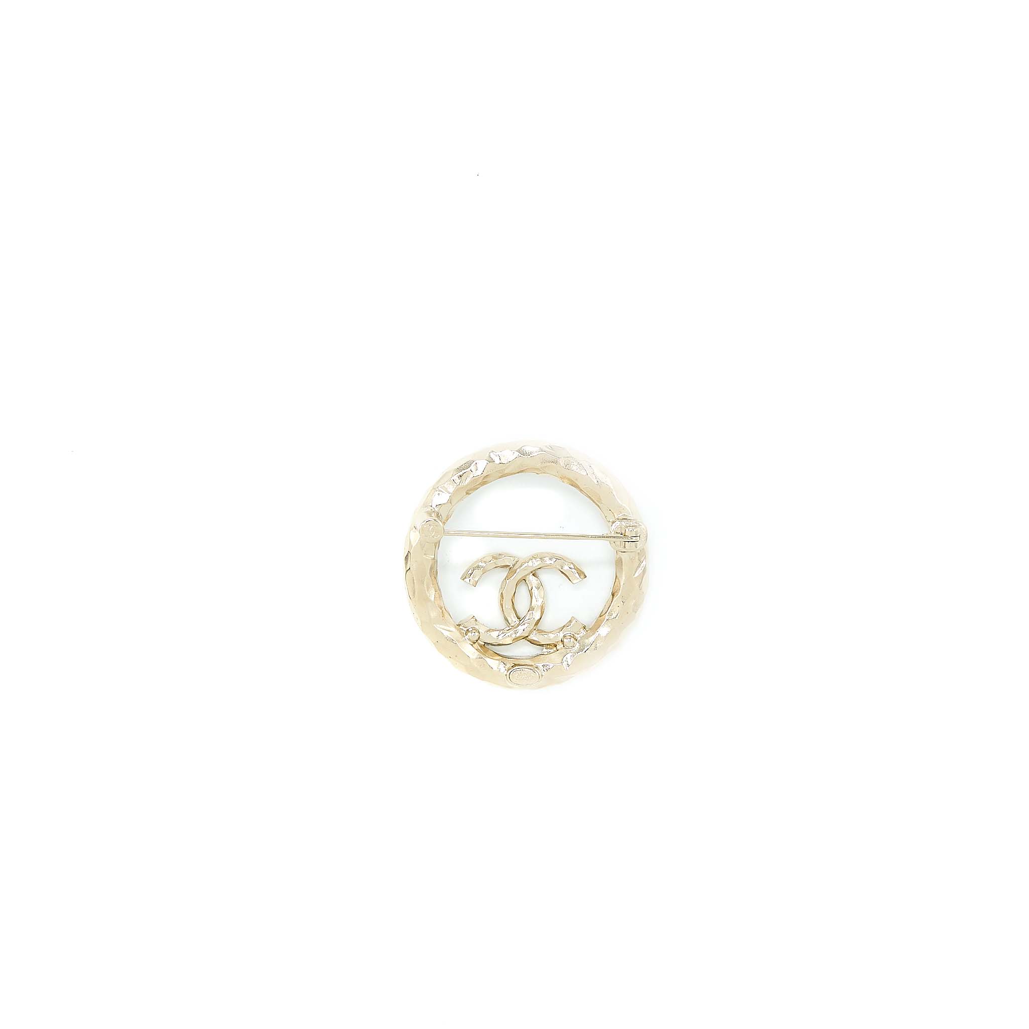 CHANEL ROUND CC LOGO BROOCH CRYSTAL LIGHT GOLD TONE