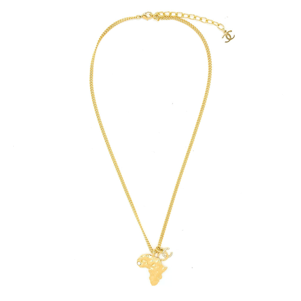 CHANEL FAUX PEARL / STRASS AFRICA MAP NECKLACE GOLD TONE