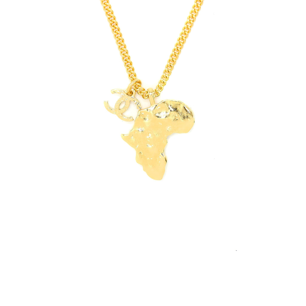 CHANEL FAUX PEARL / STRASS AFRICA MAP NECKLACE GOLD TONE