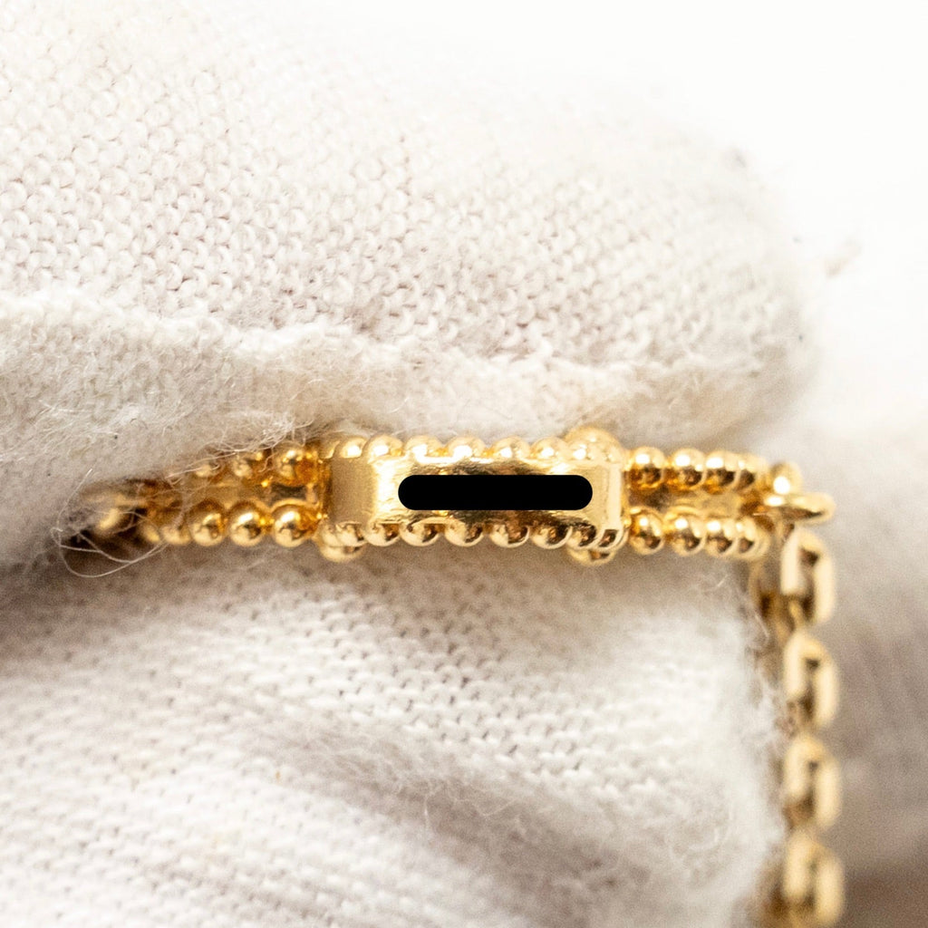 VAN CLEEF & ARPELS VINTAGE ALHAMBRA BRACELET 5 MOTIFS WHITE MOTHER OF PEARL, YELLOW GOLD
