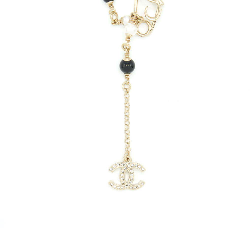 CHANEL 22P PIN WITH LETTER CHOKER/ NECKLACE