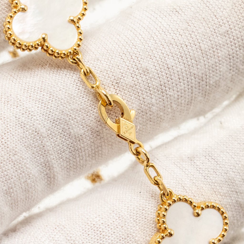 VAN CLEEF & ARPELS VINTAGE ALHAMBRA BRACELET 5 MOTIFS WHITE MOTHER OF PEARL, YELLOW GOLD