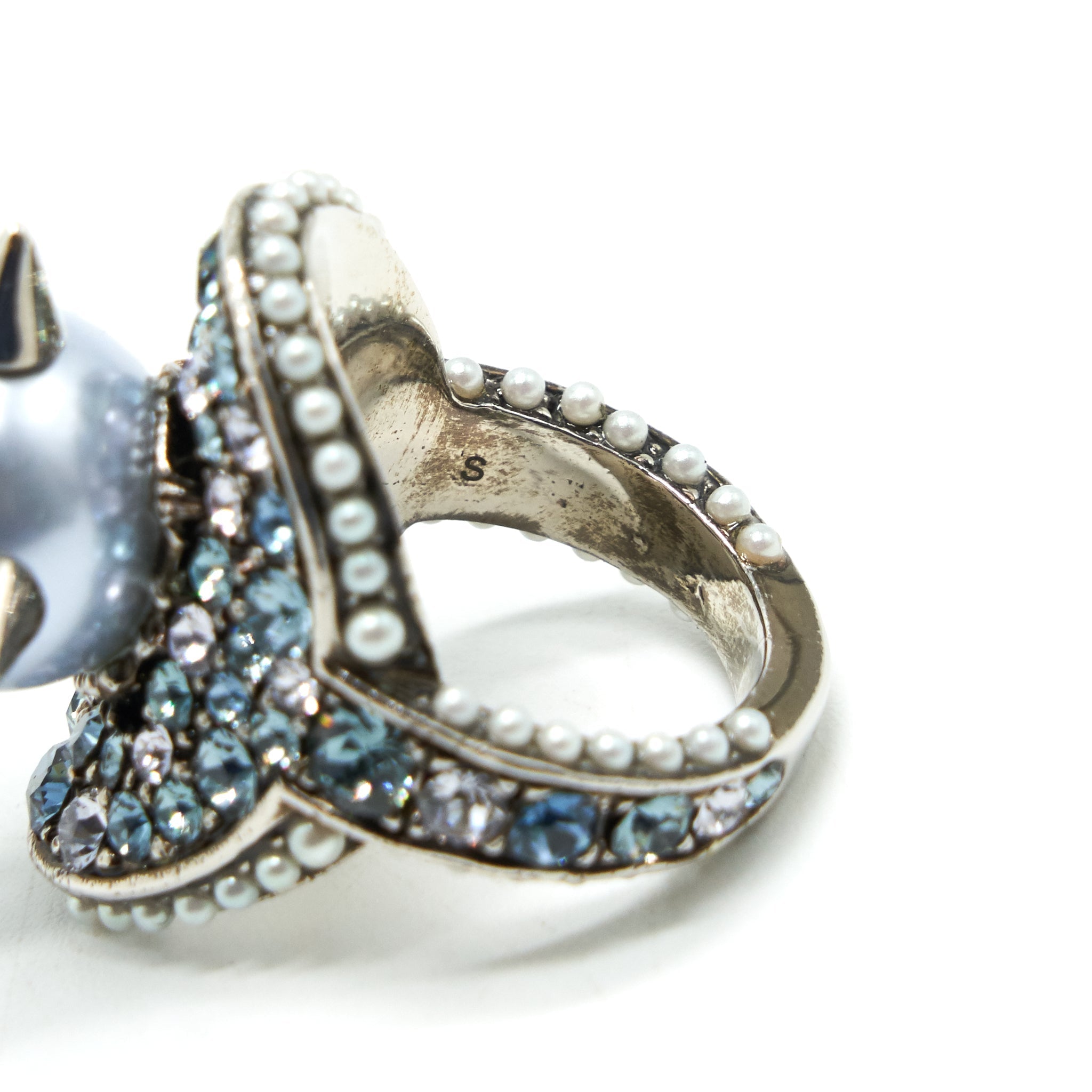 GUCCI CRYSTAL AND PEARLS RING