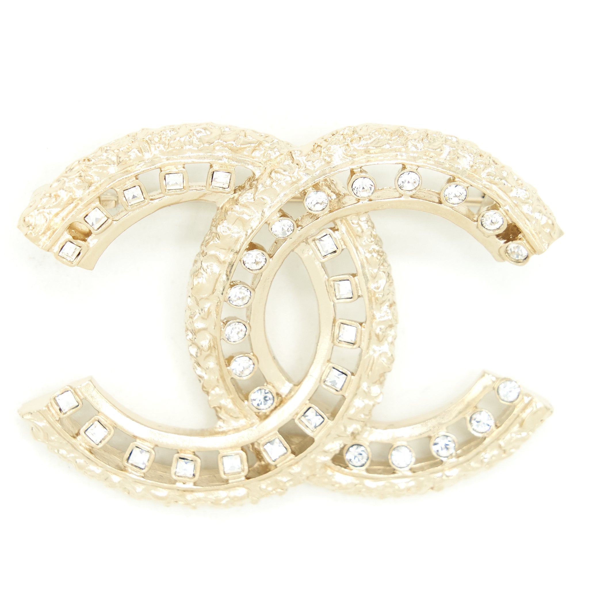CHANEL 22P CC BROOCH WITH CRYSTALS GOLD TONE