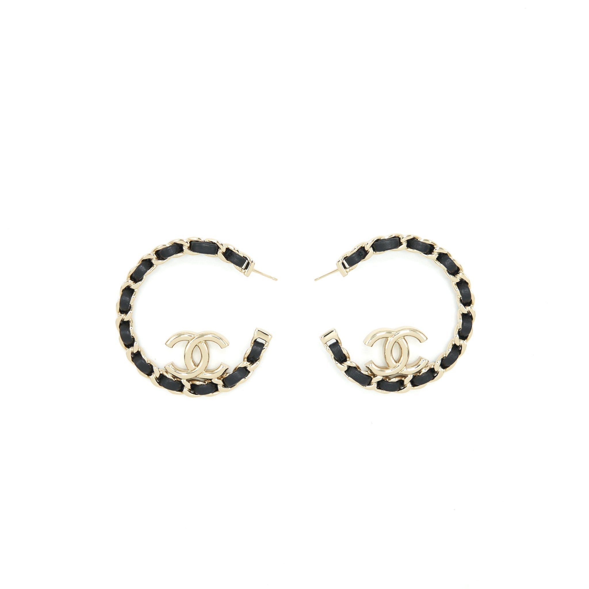 CHANEL 22P ROUND CC BLACK EARRINGS LGHW