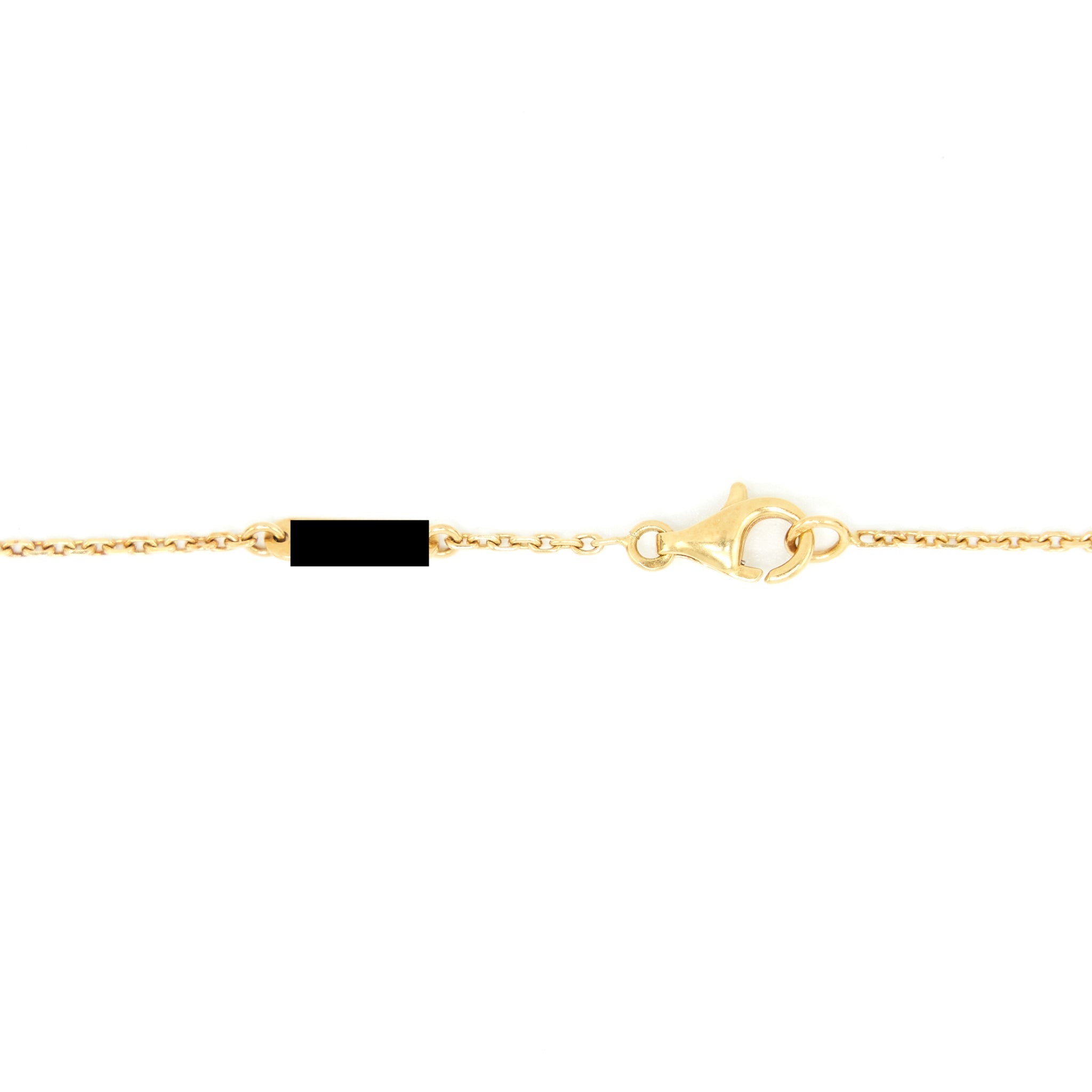 VAN CLEEF & ARPELS VINTAGE ALHAMBRA PENDANT OYNX WITH YELLOW GOLD