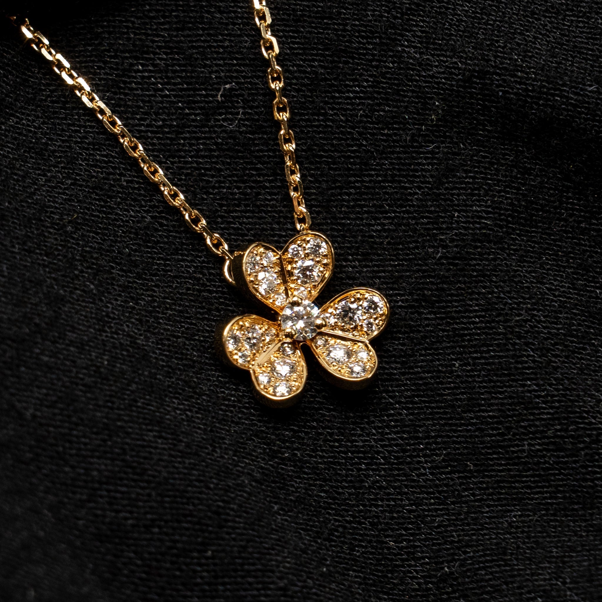 VAN CLEEF & ARPELS FRIVOLE PENDANT YELLOW GOLD DIAMONDS