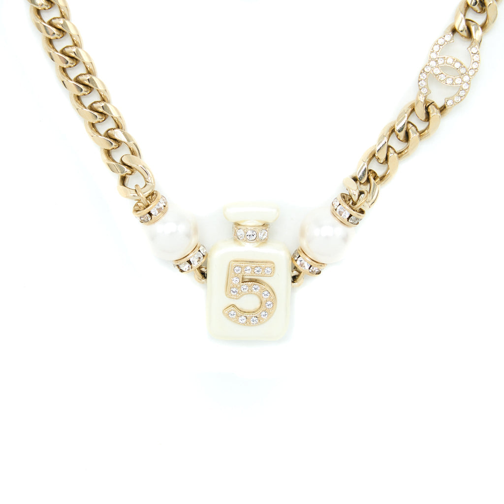 CHANEL NO.5 PERFUME BOTTLE CHOCKER/ NECKLACE CRYSTAL/PEARL LIGHT GOLD TONE