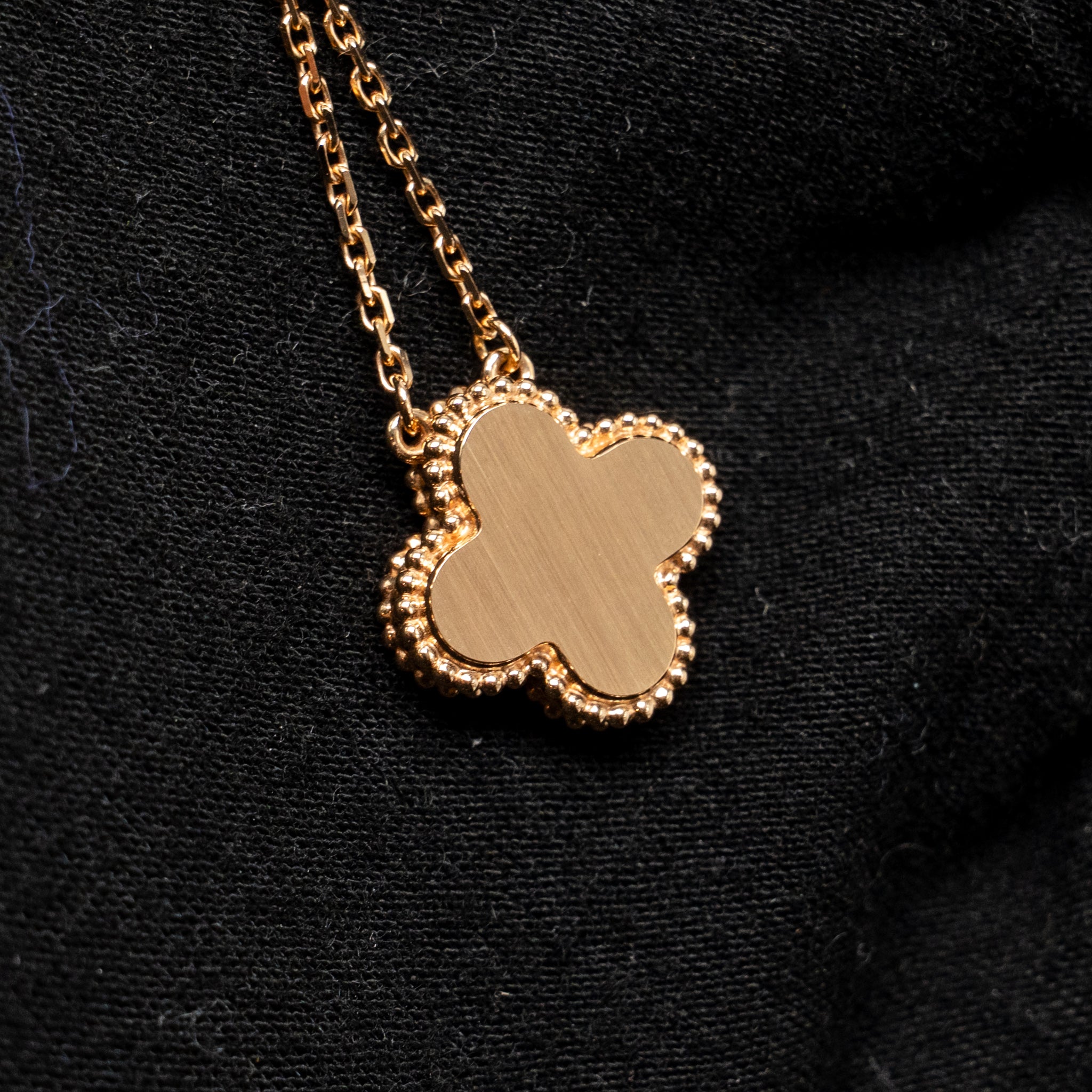 VAN CLEEF AND ARPELS 2023 HOLIDAY LIMITED PENDANT SILVER OBSIDIAN / ROSE GOLD / DIAMONDS