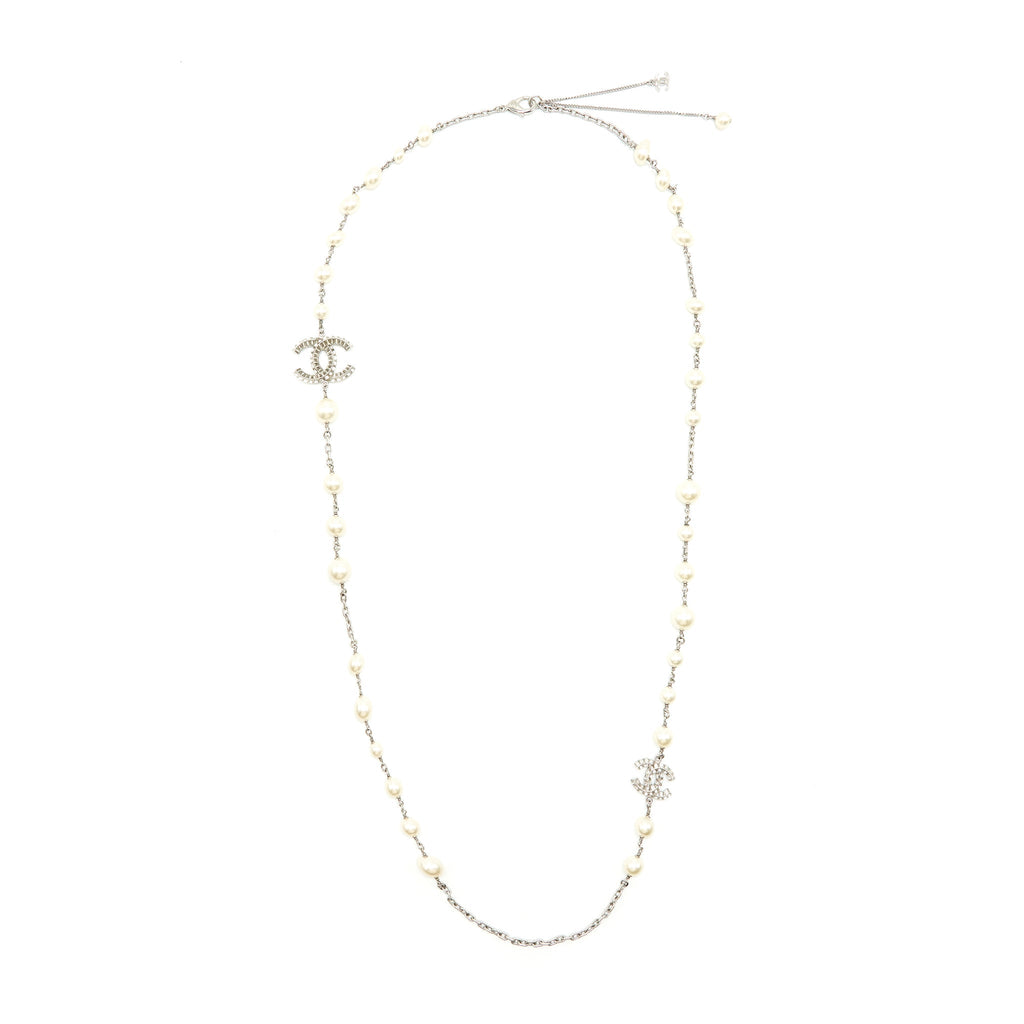 CHANEL CC LOGO AND PEARL LONG NECKLACE SILVER TONE
