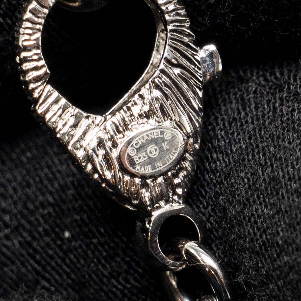 CHANEL CRYSTAL/PEARL CC LOGO DROPPED NECKLACE SILVER TONE