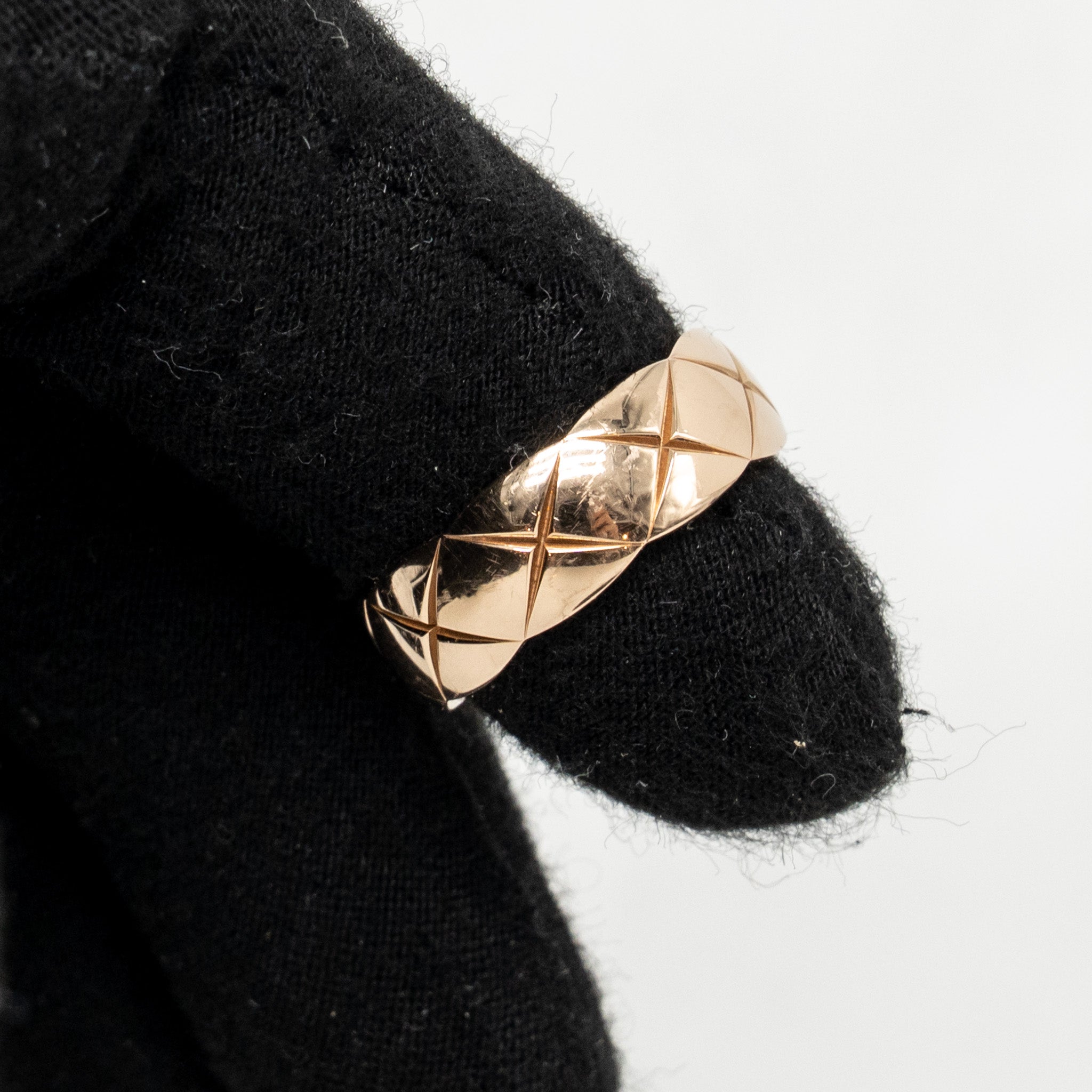 CHANEL COCO CRUSH RING BEIGE GOLD