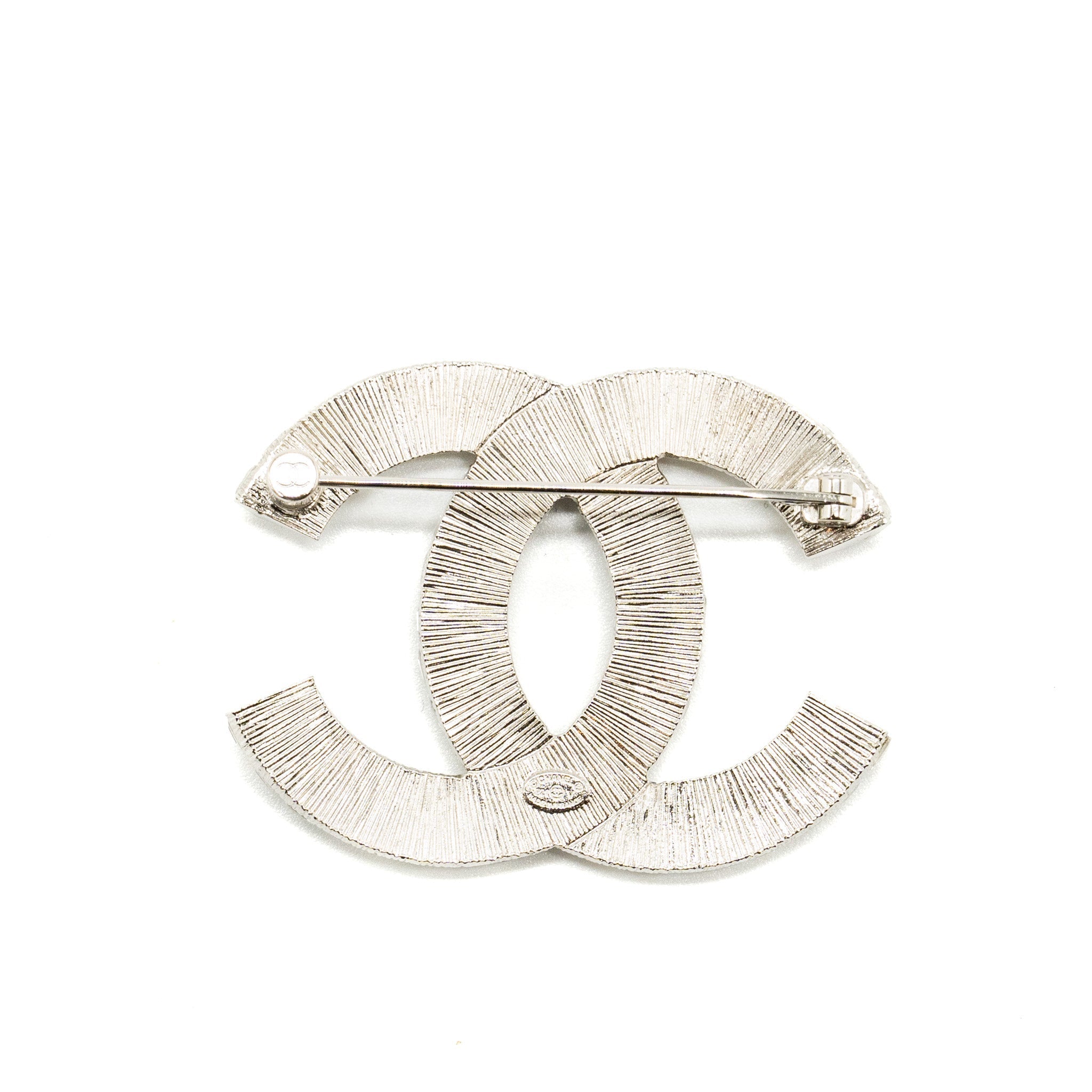 CHANEL CLASSIC CC LOGO BROOCH CRYSTAL SILVER TONE