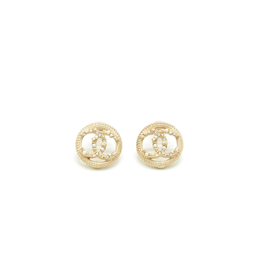 CHANEL CC LOGO EARRING LIGHT GOLD TONE